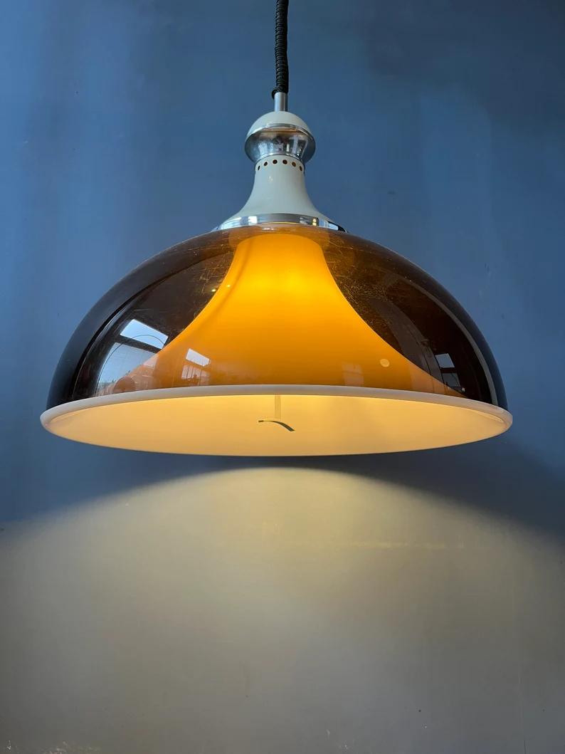 Grande lampe suspendue Stilux Milano de l'ère spatiale, 1970 Excellent état - En vente à ROTTERDAM, ZH