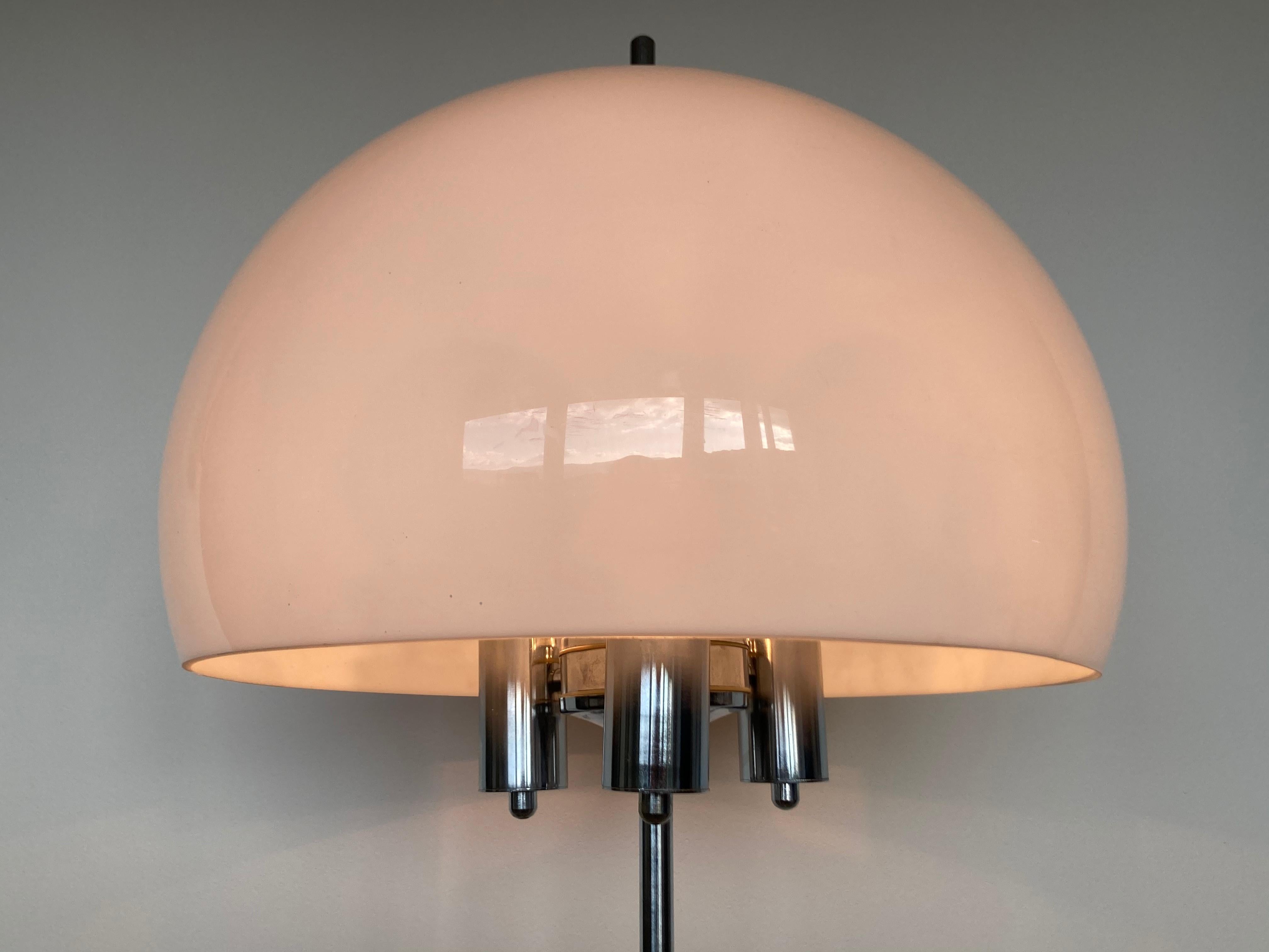 Mid-Century Modern Grand lampadaire design mi-siècle « Mushroom », 1970 en vente