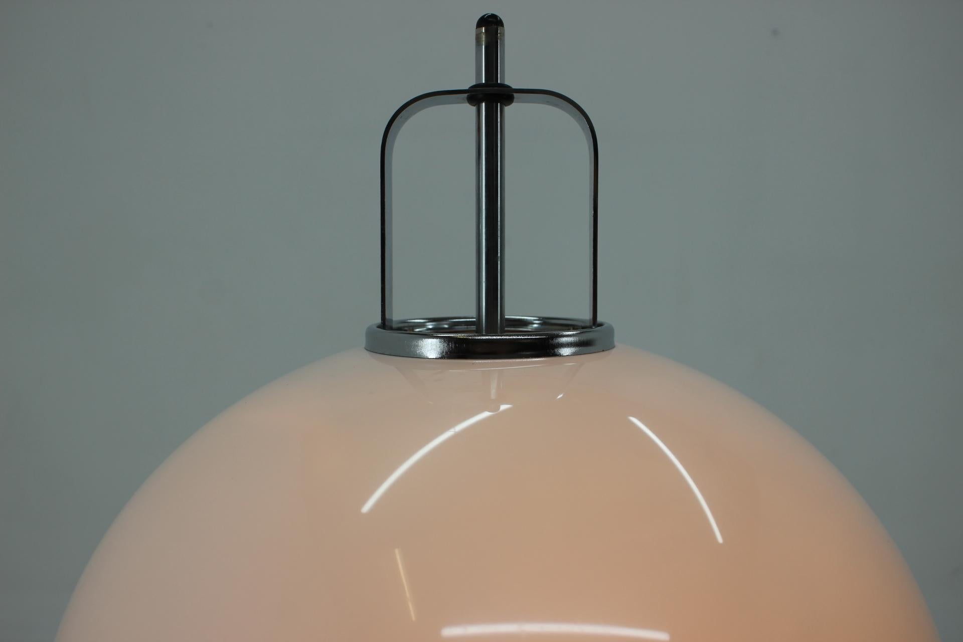 Große Tischlampe aus der Mitte des Jahrhunderts von Meblo, entworfen von Harvey Guzzini, Italien, 1970er Jahre (Ende des 20. Jahrhunderts) im Angebot