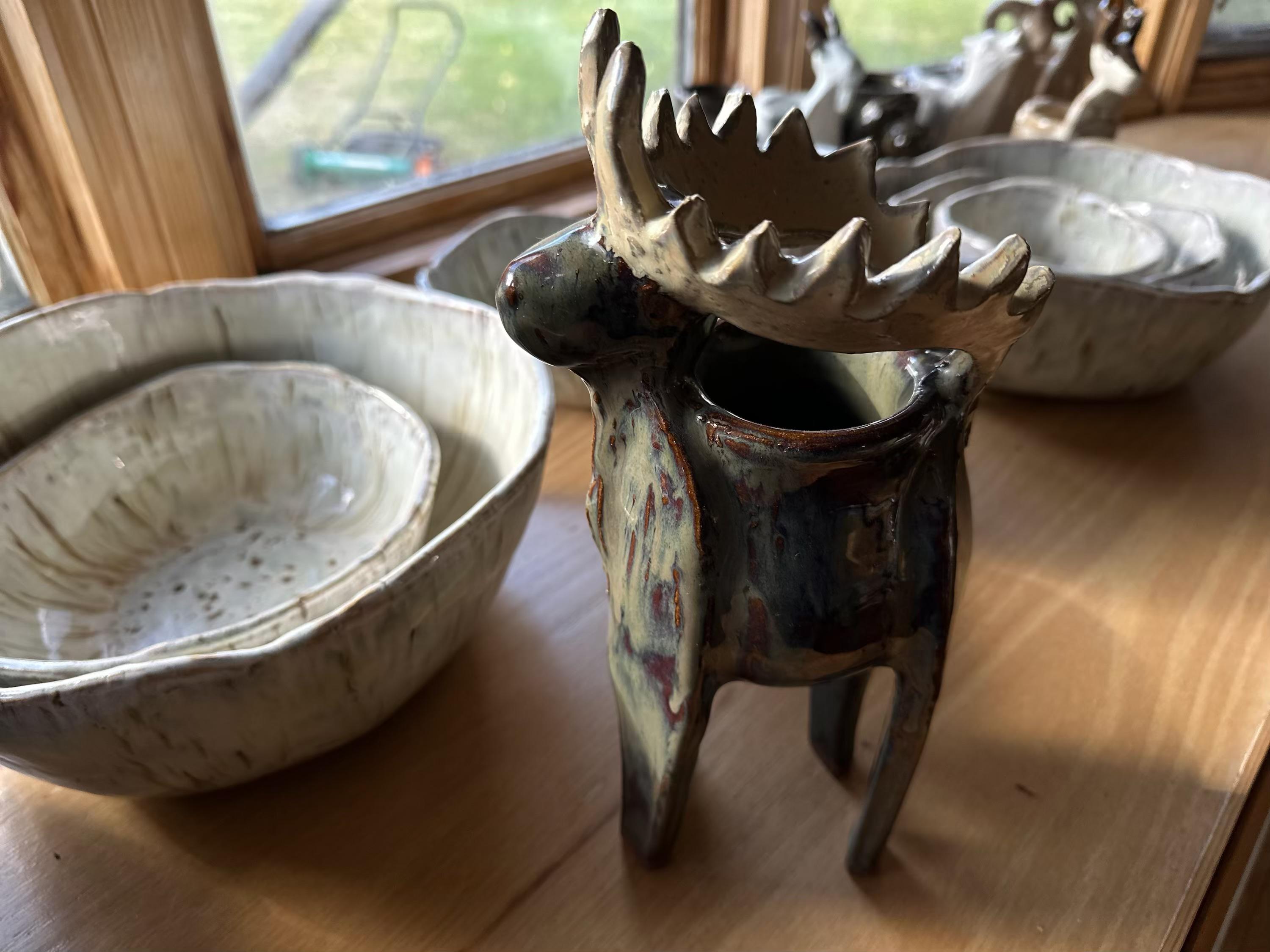 Vaso Big Moose in ceramica (Yellowstone) Gres, smalto lucido blu rame marrone in vendita 3