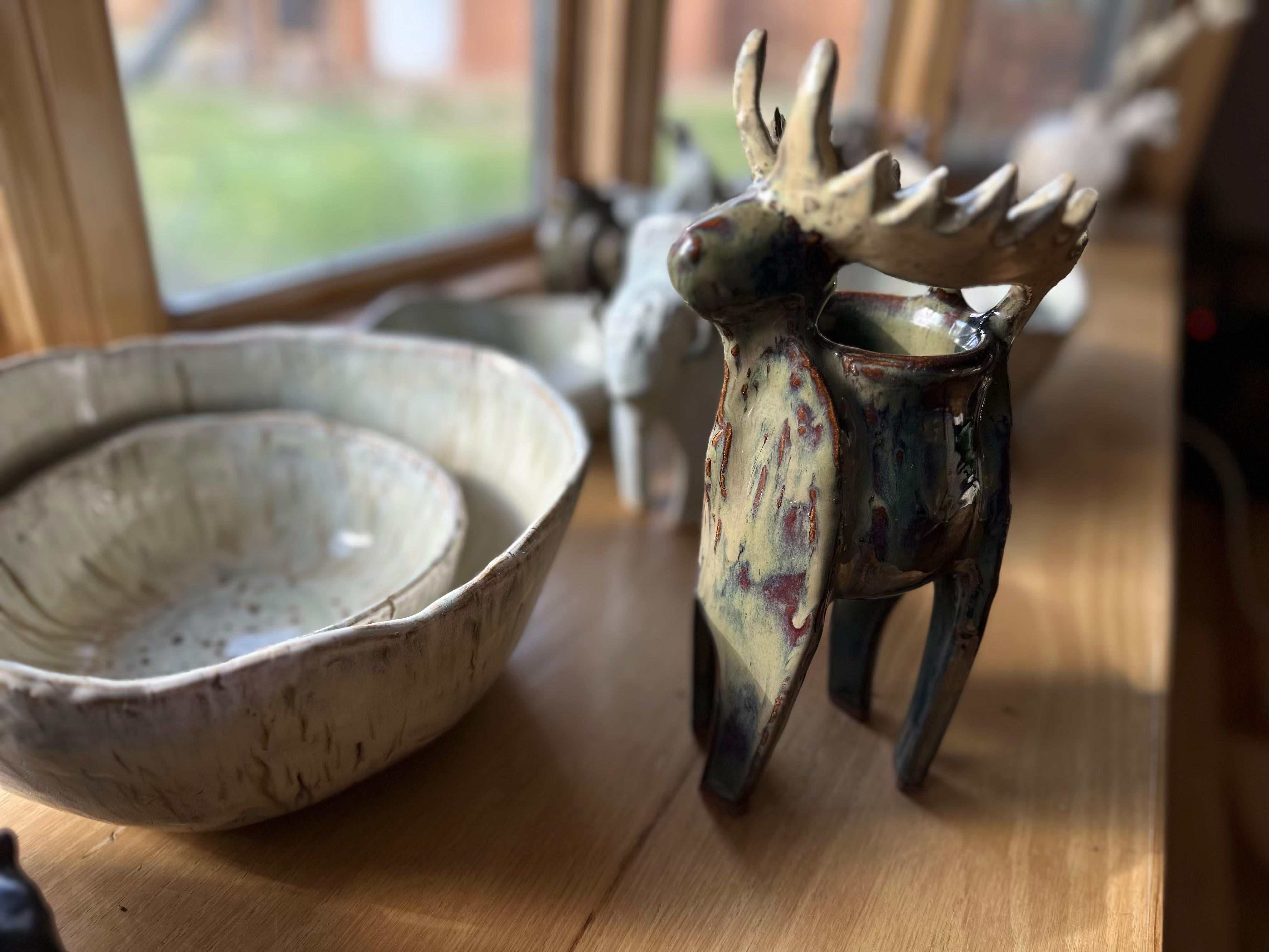 Vaso Big Moose in ceramica (Yellowstone) Gres, smalto lucido blu rame marrone in vendita 1