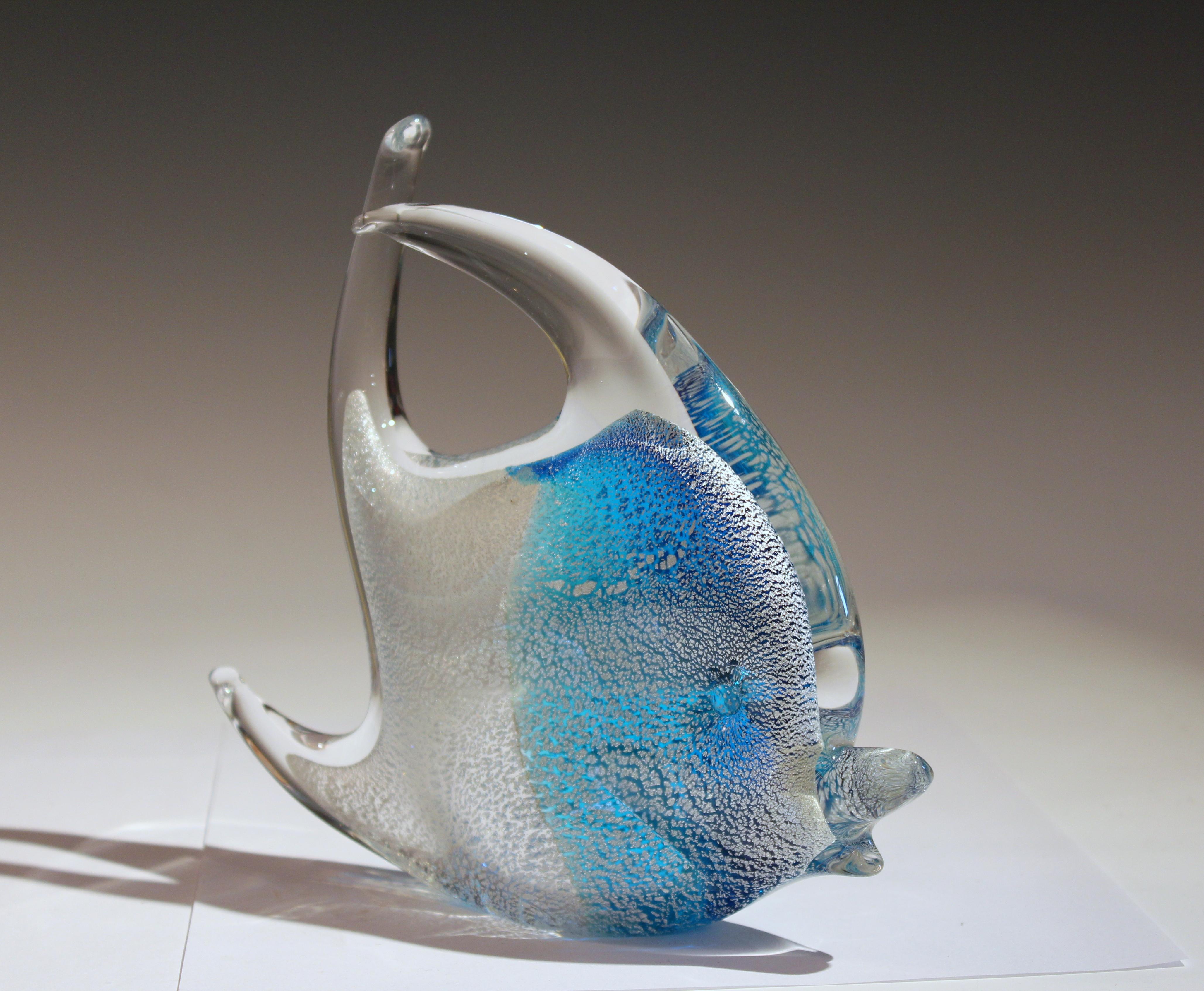 Nice looking, large, hand blown Murano Italian glass fish with cased blue glass and silver leaf infused decoration, circa 1960s. 7 1/2