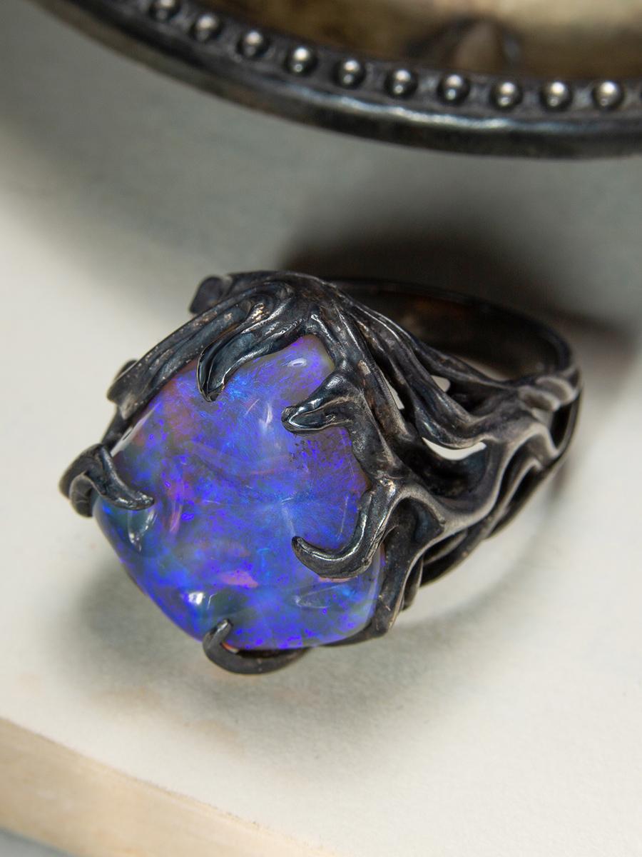 Large Neon Opal Ring in Patinated Silver Art Nouveau Style Magic  For Sale 1