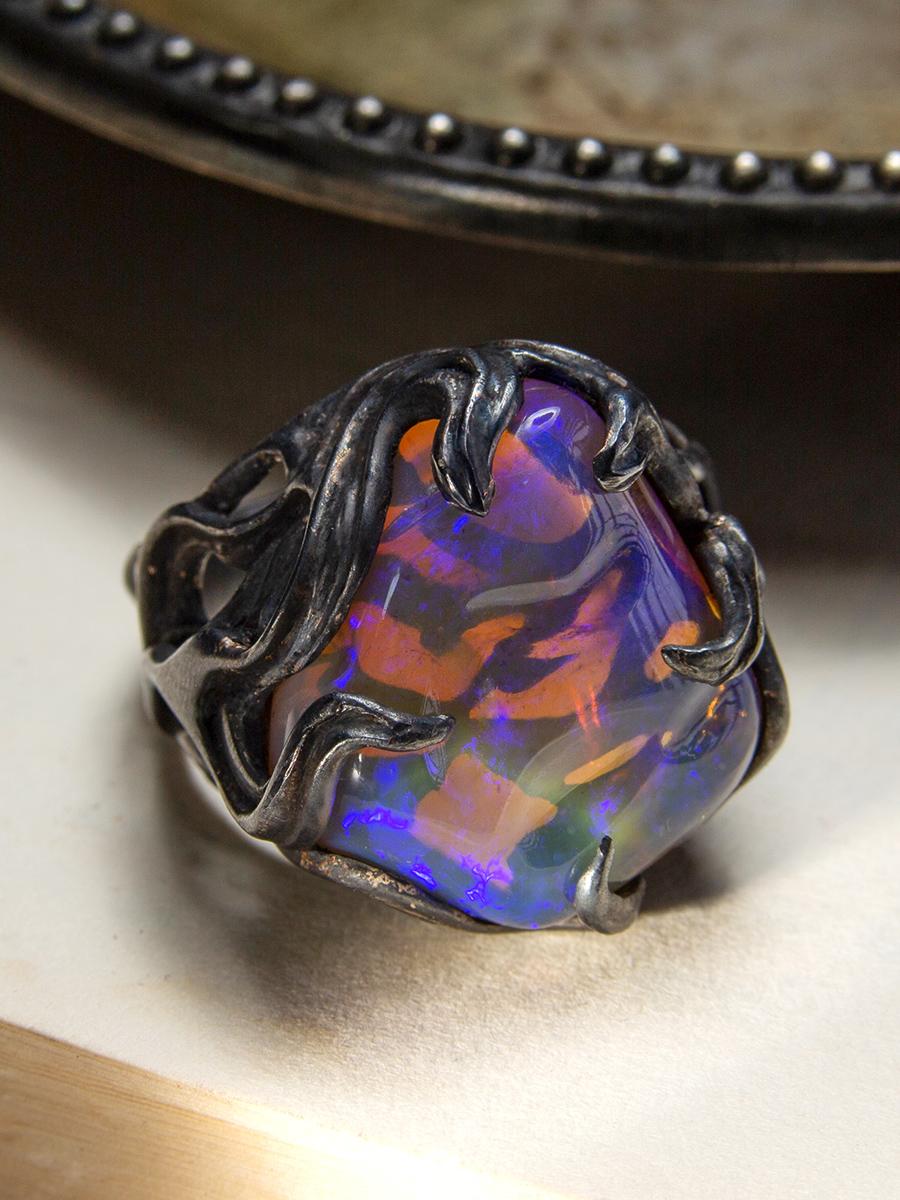 Large Neon Opal Ring in Patinated Silver Art Nouveau Style Magic  For Sale 2