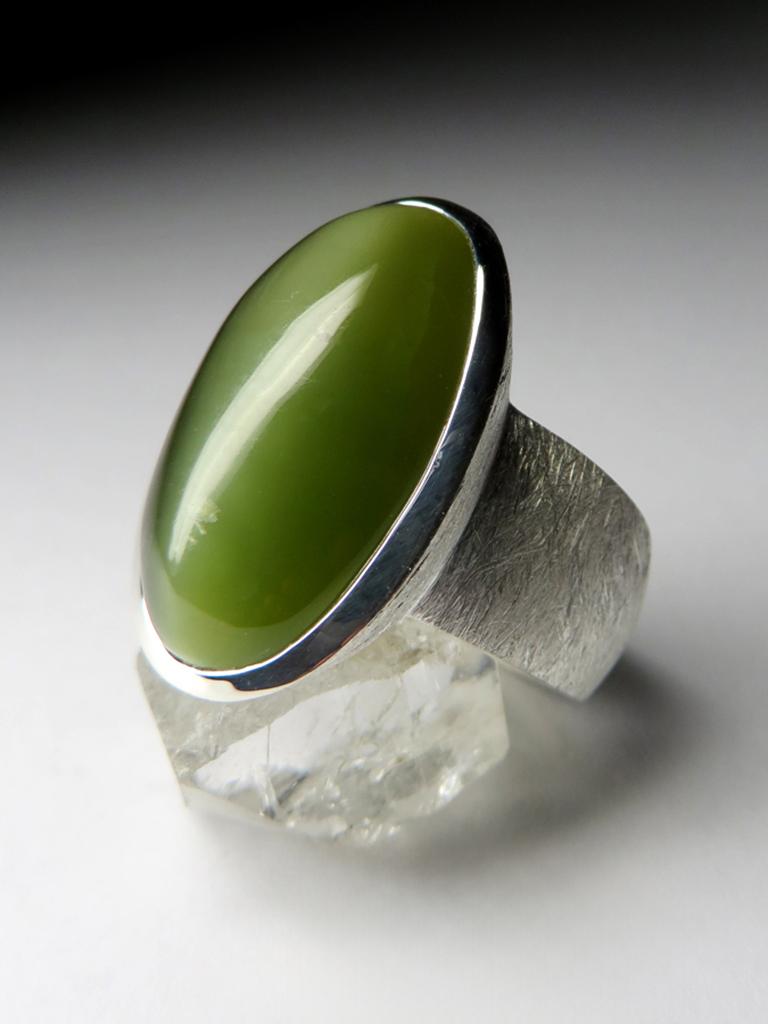 Big Nephrite Cat's Eye Scratched Silver Ring Yellowish Green Jade Gemstone For Sale 2