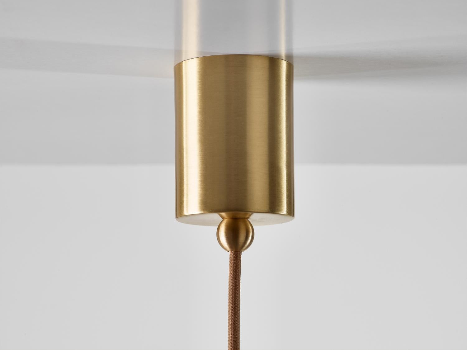Moderne Grande lampe à suspension Kono couleur chair neutre par Dechem Studio en vente