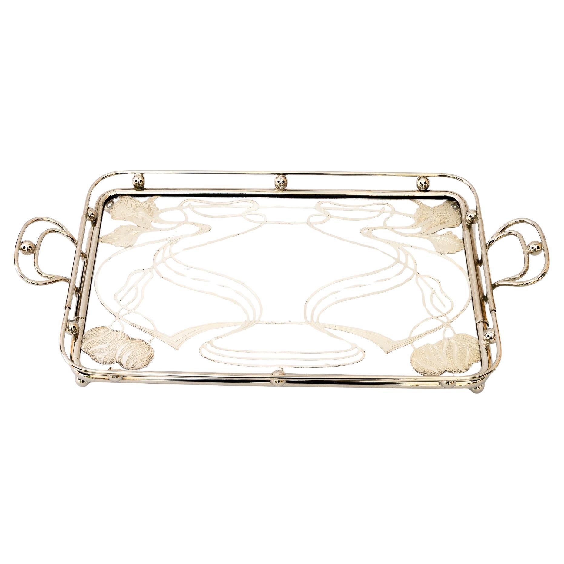 Großer vernickelter Art deco Servierteller mit floralem Motiv Wien um 1920