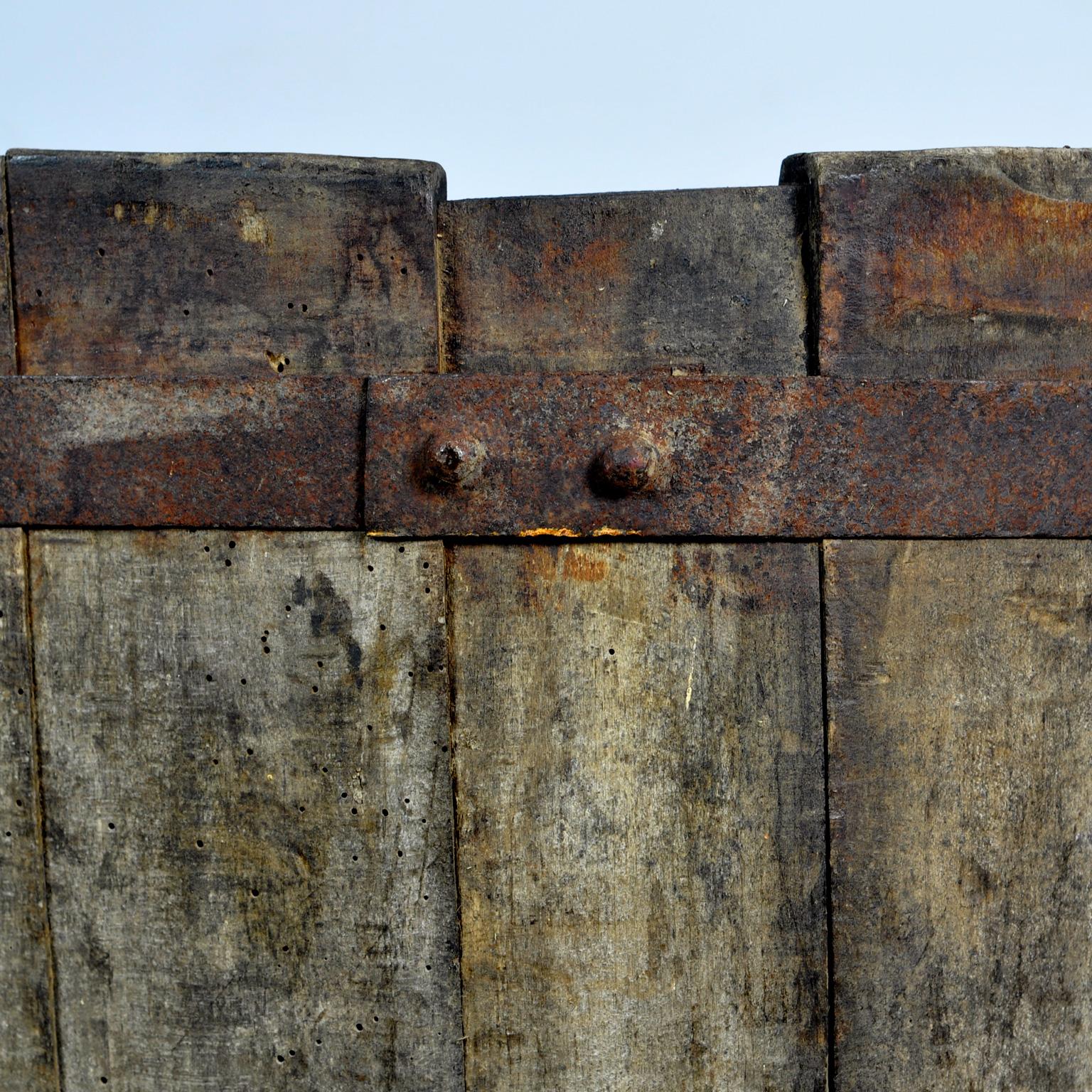 Big Oak Barrelled Planter Circa 1900 In Fair Condition In Amsterdam, Noord Holland