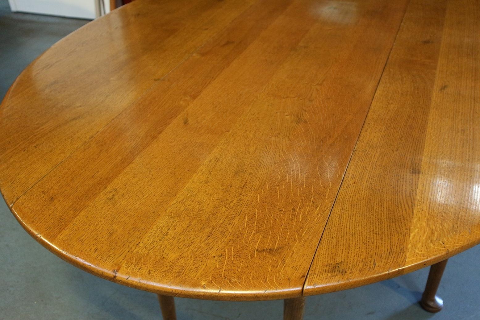 Big Oak Oval Dining Table 1