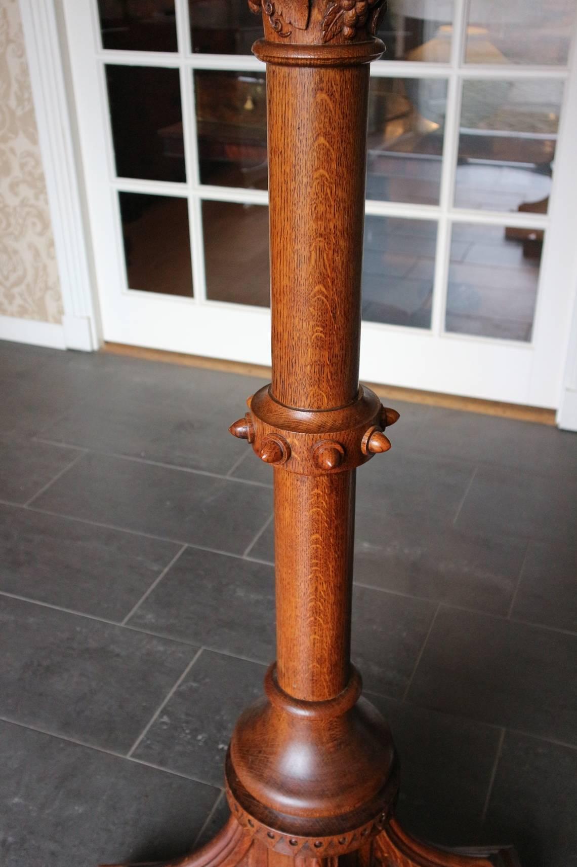 Big Oak Reading Stand oder Book Stand (Frühes 20. Jahrhundert)