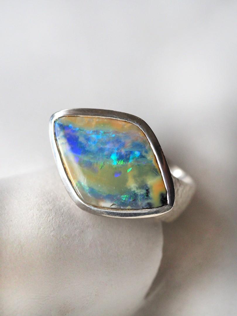Big Opal Silver Ring Bicolor Blue Yellow Australian Unisex Jewelry For Sale 2