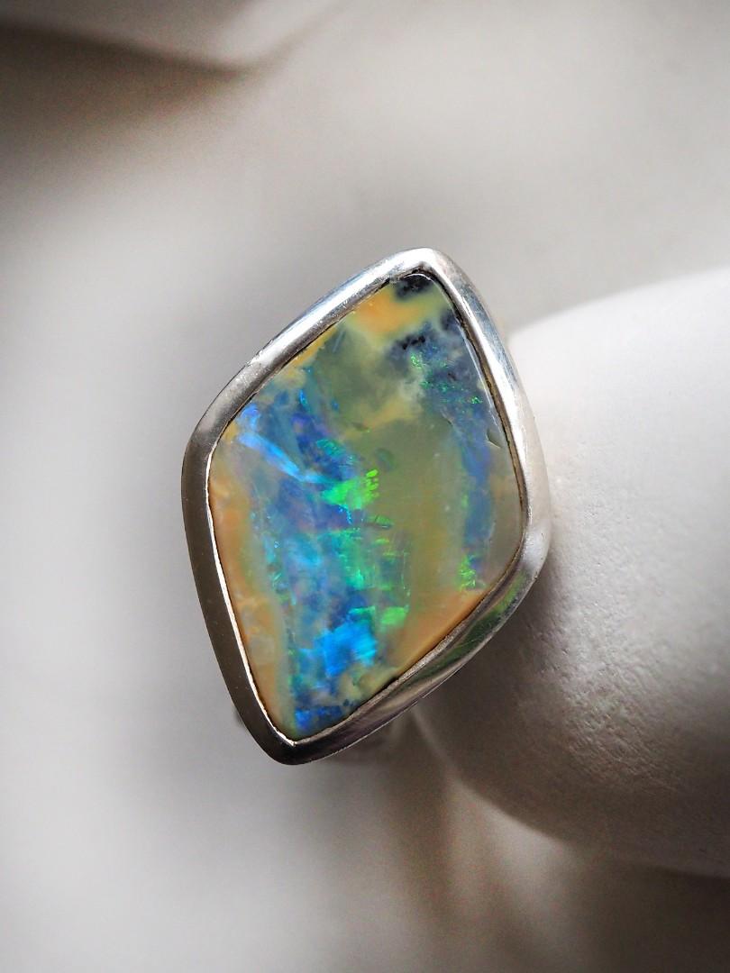 Big Opal Silver Ring Bicolor Blue Yellow Australian Unisex Jewelry In New Condition For Sale In Berlin, DE