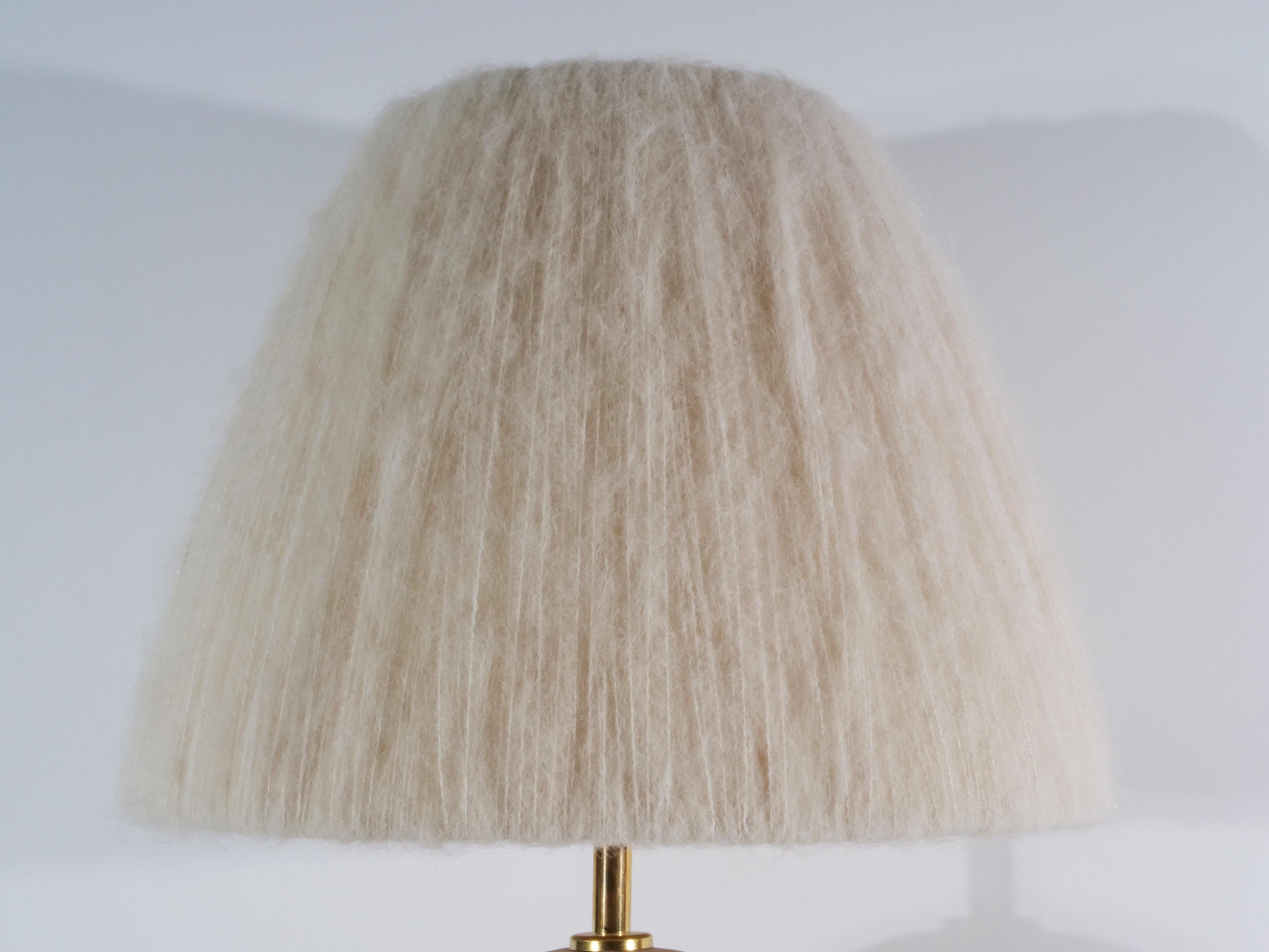 Britannique Big Opposée - lampe en céramique faite à la main  en vente