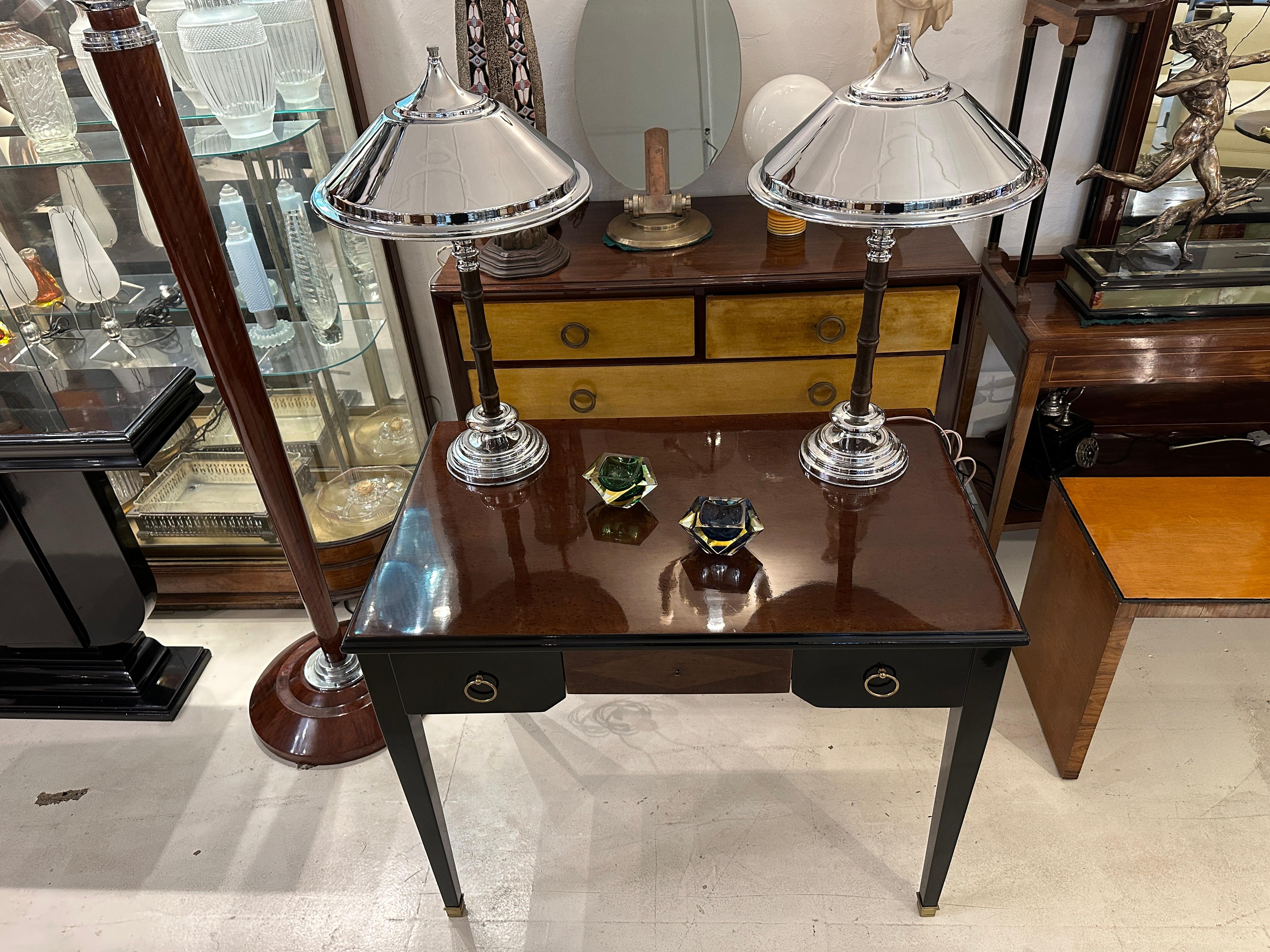 Grande coppia di lampade da tavolo Art Deco in legno e cromo, Francia in vendita 10