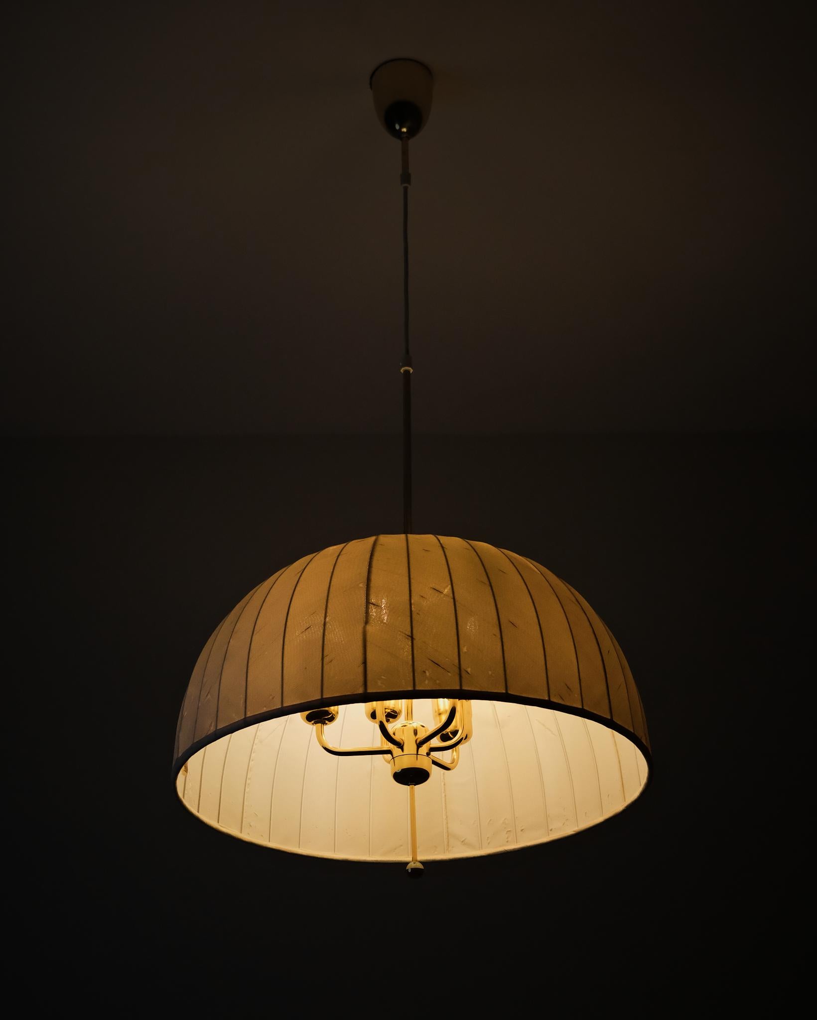 Scandinave moderne Pendentif Bigli 'Caroline' par Hans-Agne Jakobsson, Suède, années 1960 en vente