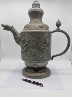 Big Pewter Jug / Can Plastic Lions Etain Tin