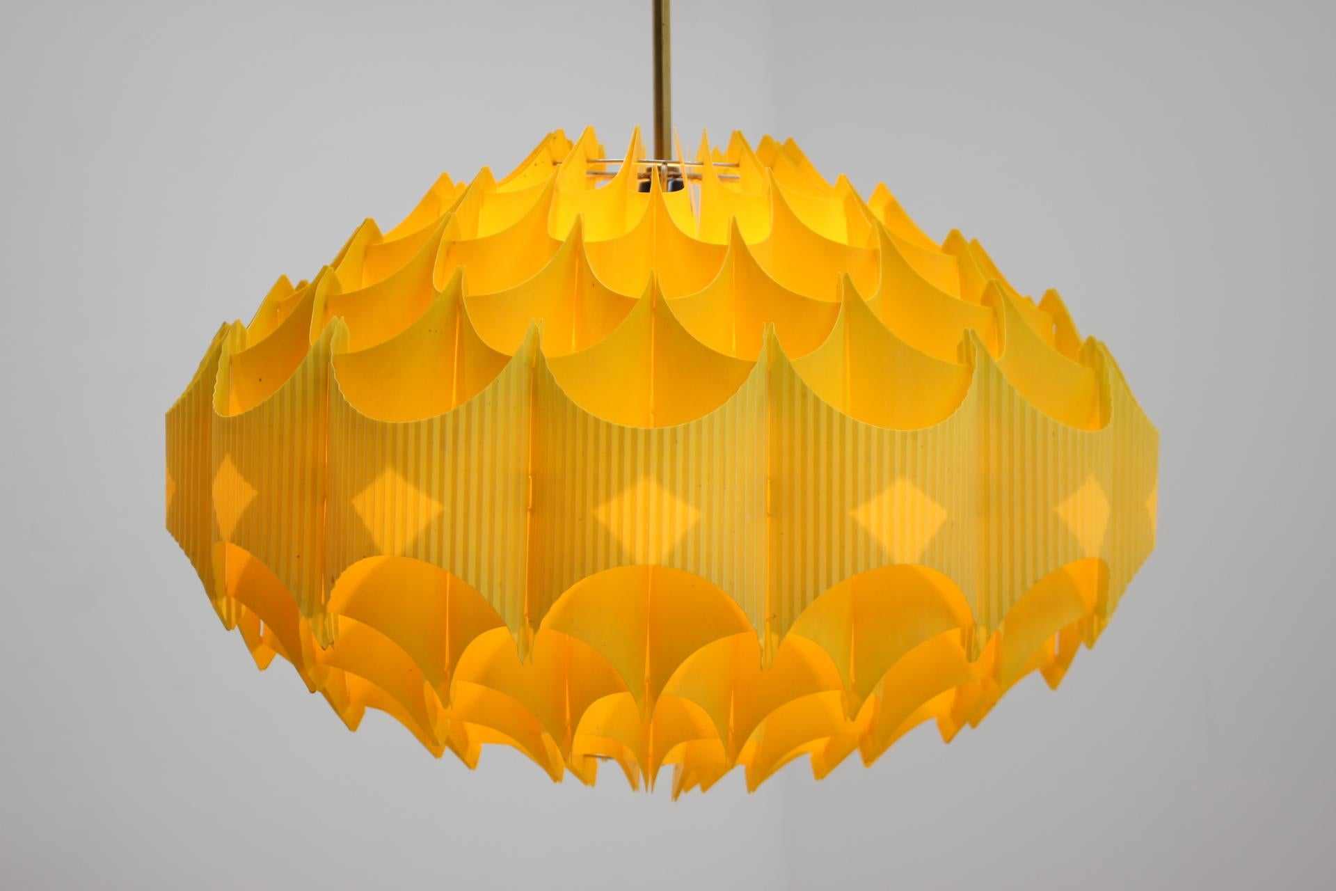 Lacquered BIG Plastic Origami Danish Pendant Honeycomb by Le Klint - around 1970s For Sale