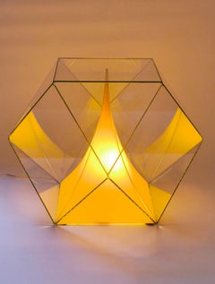 Big plexiglass sculpture lamp - 1970s - France - Multi-sided