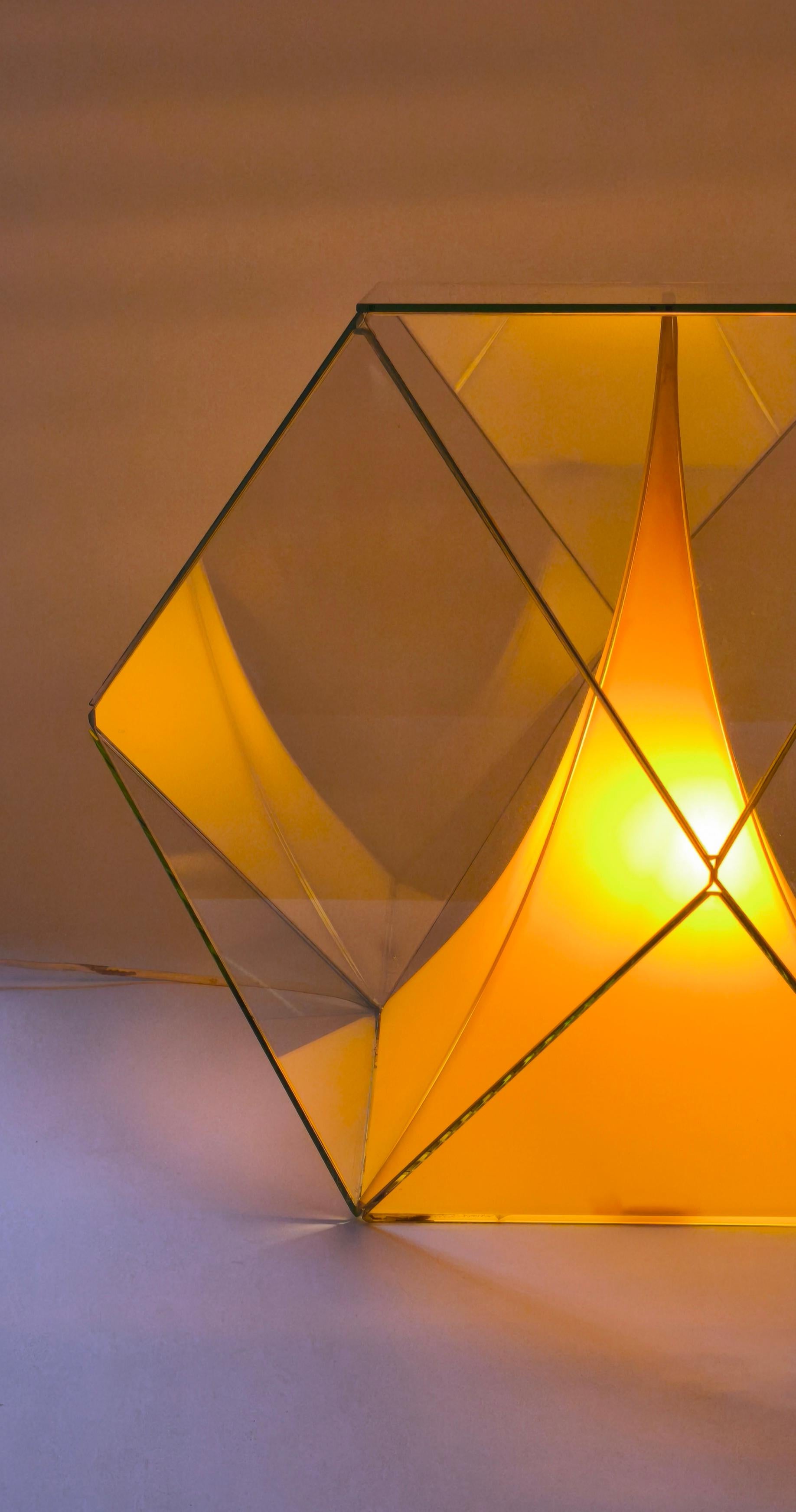 Late 20th Century Big plexiglass sculpture lamp - 1970s - France - Multi-sided For Sale