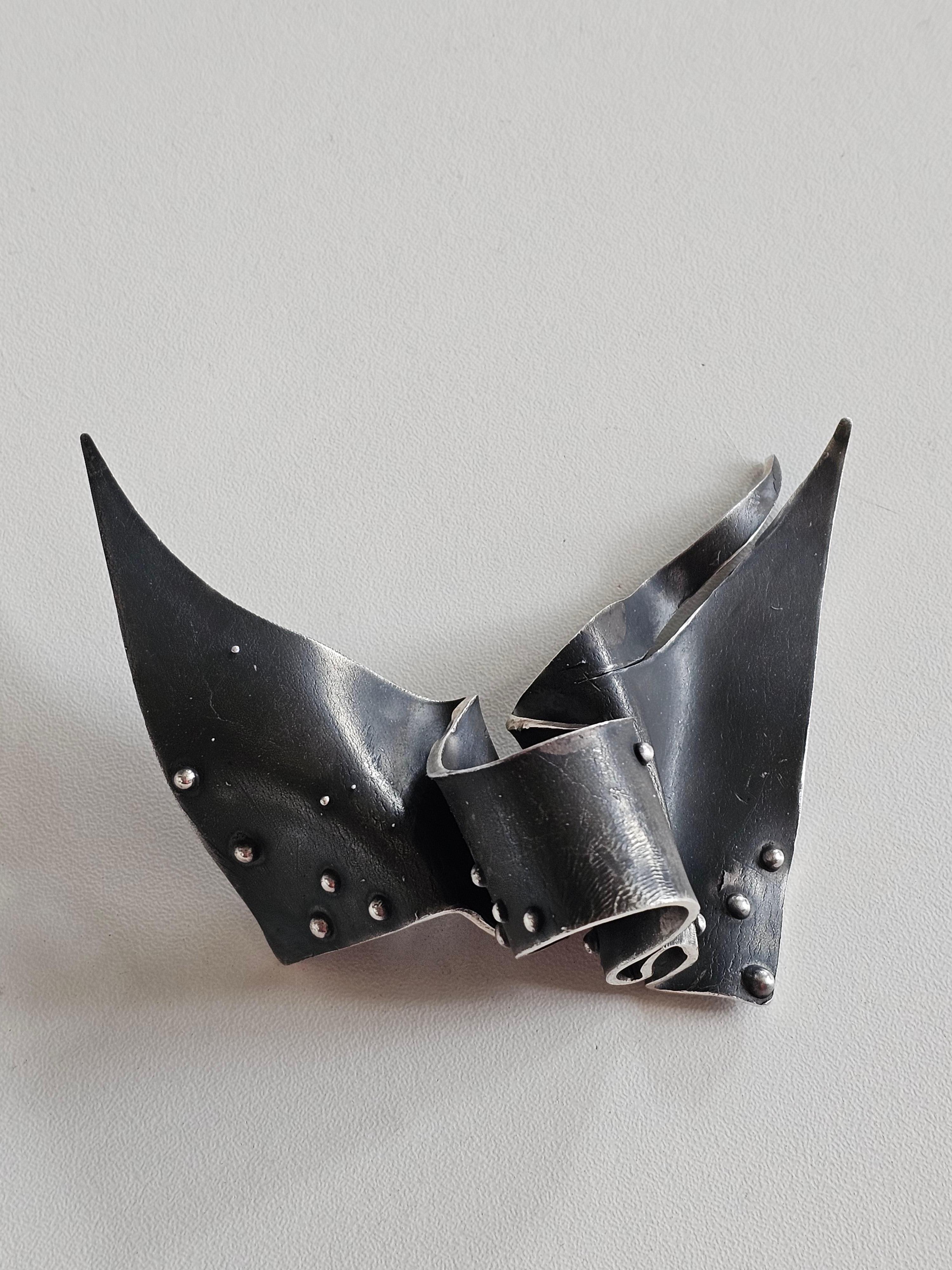 Alina Alamorean Punk Wings Sculptural Contemporary Statement Ring Black Silver For Sale 3
