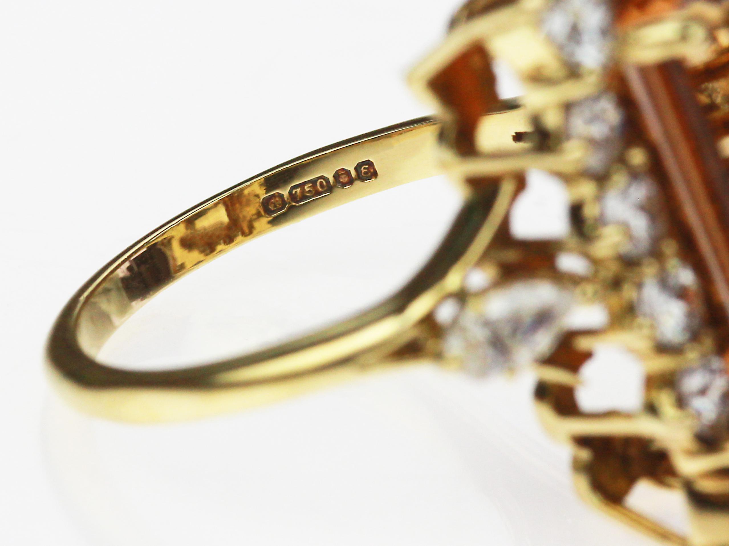 Rechteckiger kaiserlich orangefarbener Farbtopas in Diamantbordüre  gefasst in 18K Ring (Smaragdschliff) im Angebot