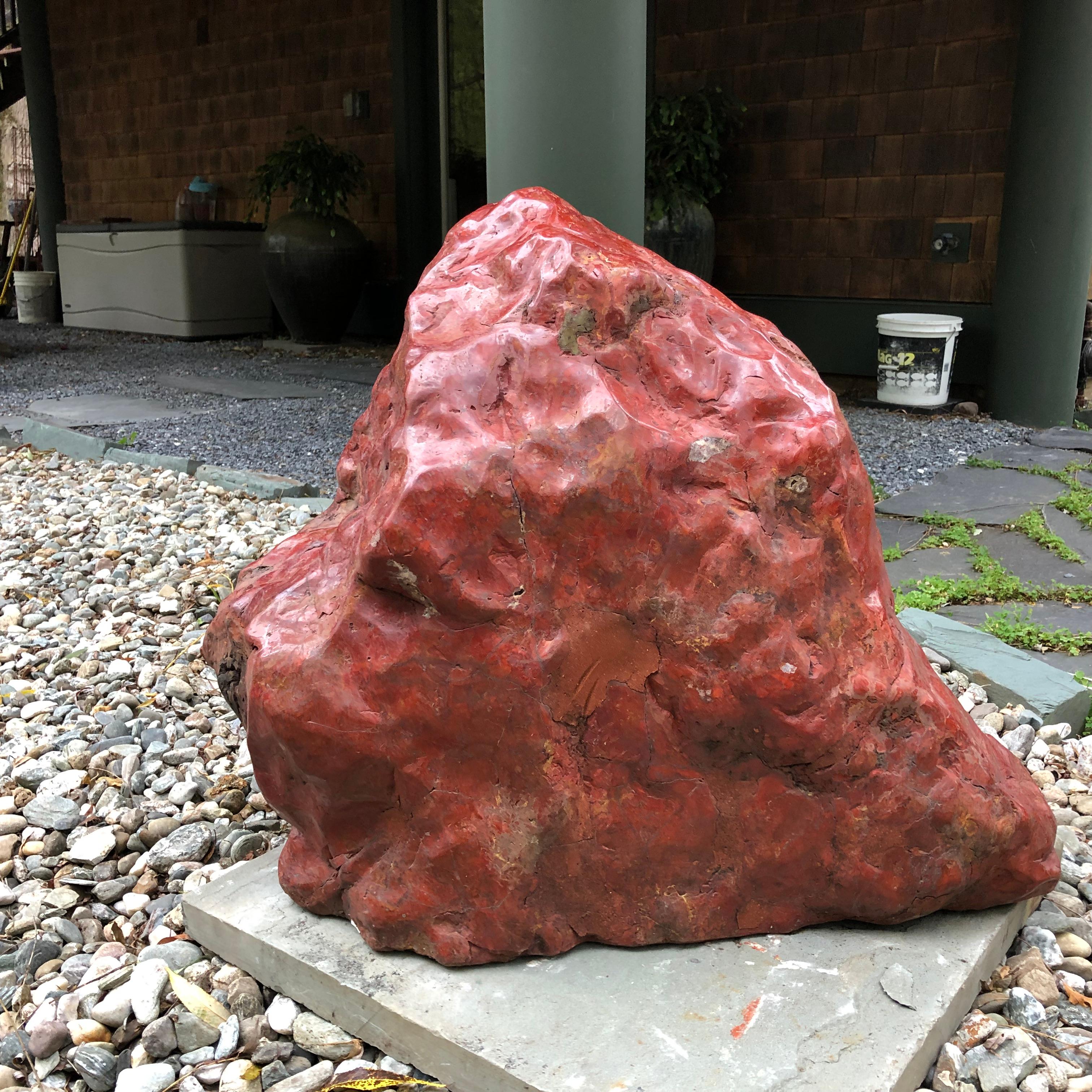 Big Red Natural Mountain Shape Scholar Viewing Stein:: Spirit Rock Schönheit (Indonesisch)