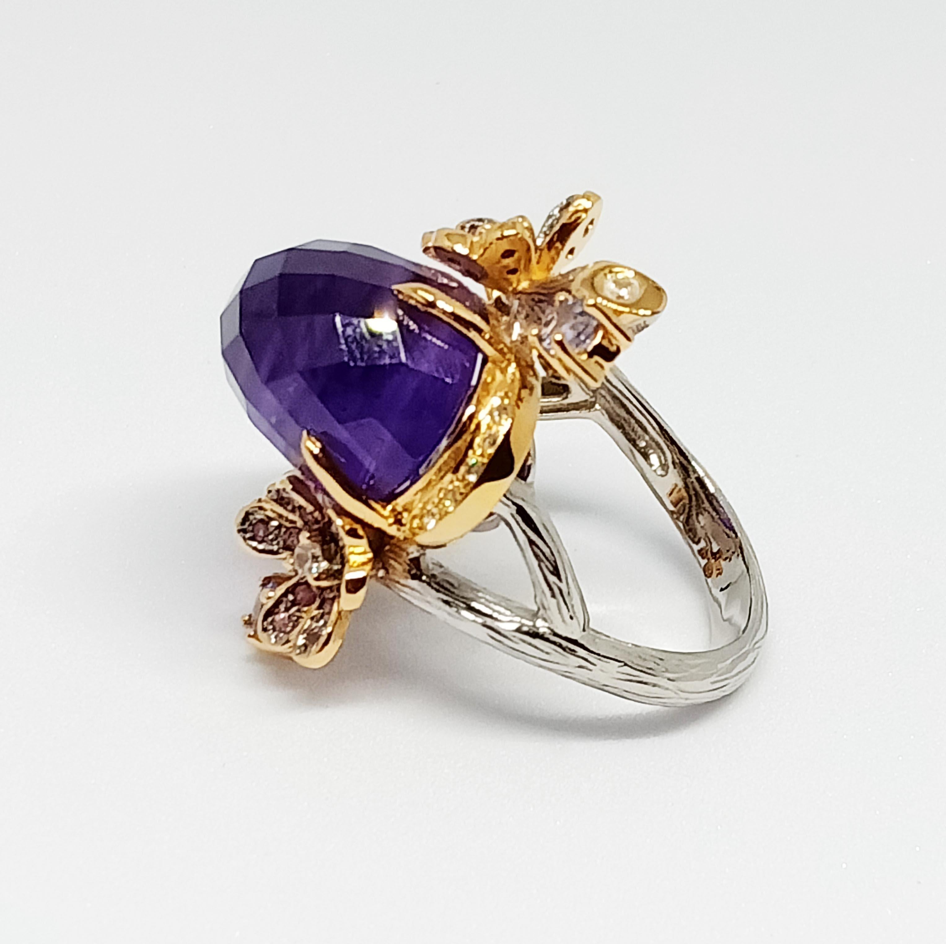 Oval Cut (Big Ring)Amethysts(17.30cts)Gold Plated&White gold Plated over sterling silver  For Sale