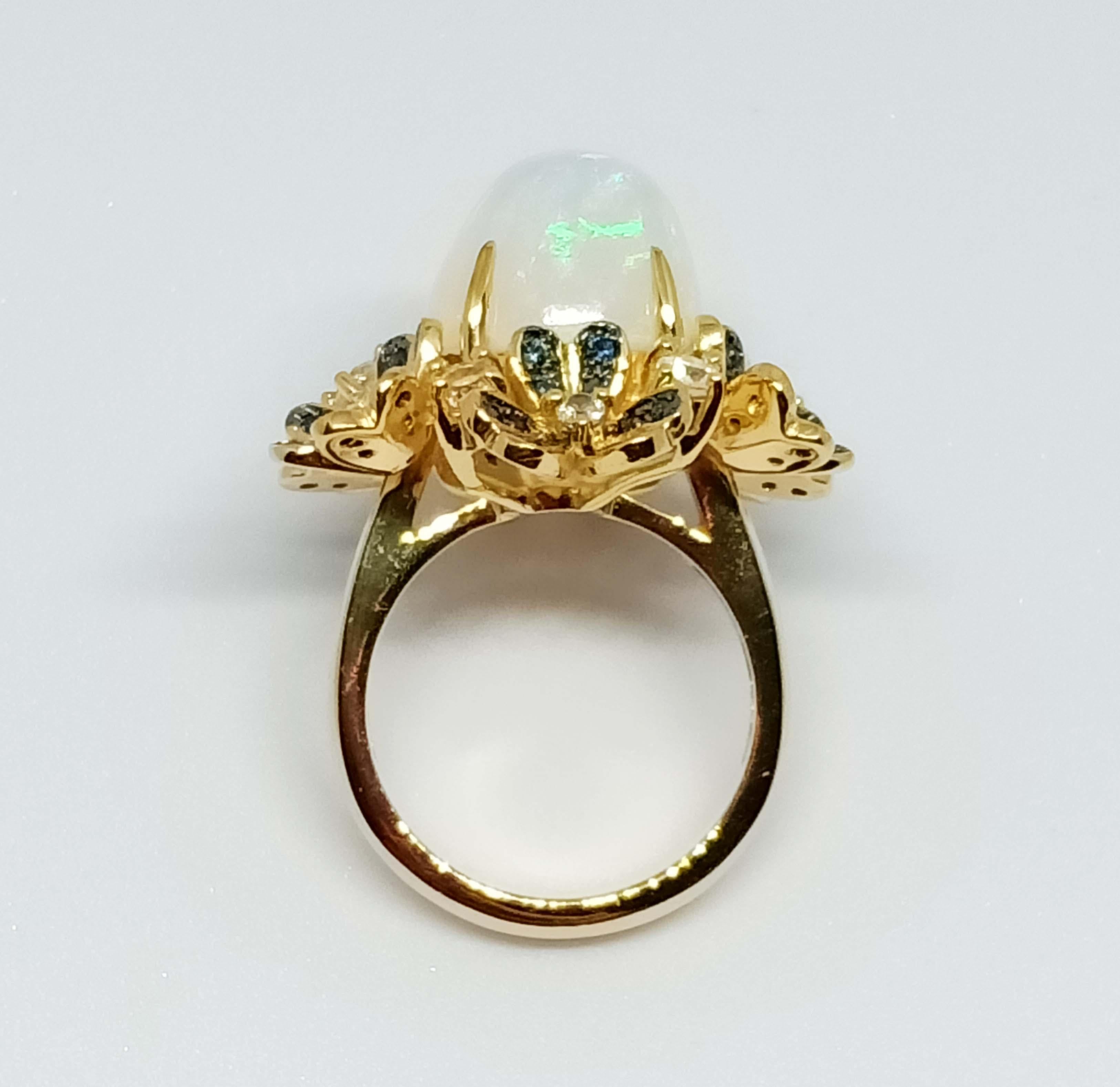 Women's (Big ring)Opal flowers(10.80cts) 18K gold Plated Over sterling silver For Sale