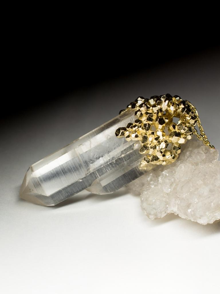 Big Rock Crystal Yellow Gold Pendant Magic Power Uncut Gem Clear Quartz  For Sale 3