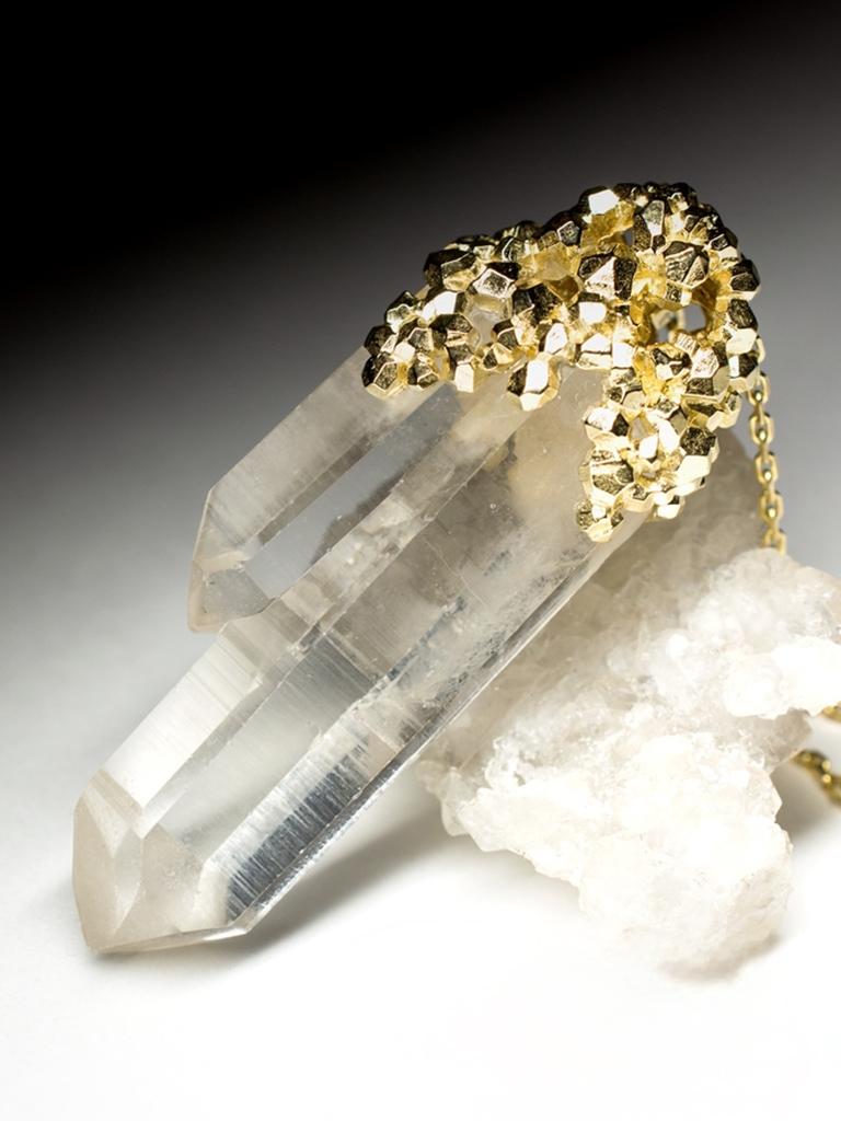 Big Rock Crystal Yellow Gold Pendant Magic Power Uncut Gem Clear Quartz  For Sale 7