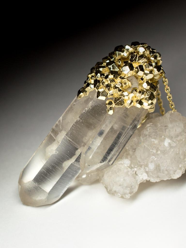 Big Rock Crystal Yellow Gold Pendant Magic Power Uncut Gem Clear Quartz  For Sale 8