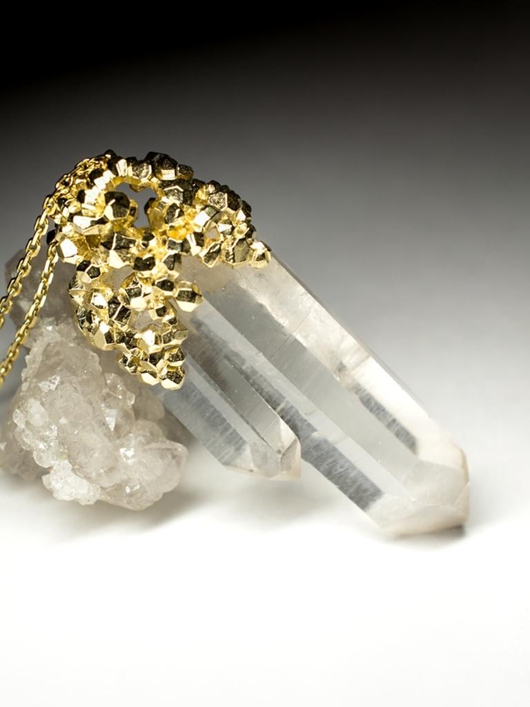 Big Rock Crystal Yellow Gold Pendant Magic Power Uncut Gem Clear Quartz  For Sale 10