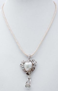 Big Rose Cut Diamond, Baroque Pearl, Diamonds, 14Kt White Gold Pendant Necklace.