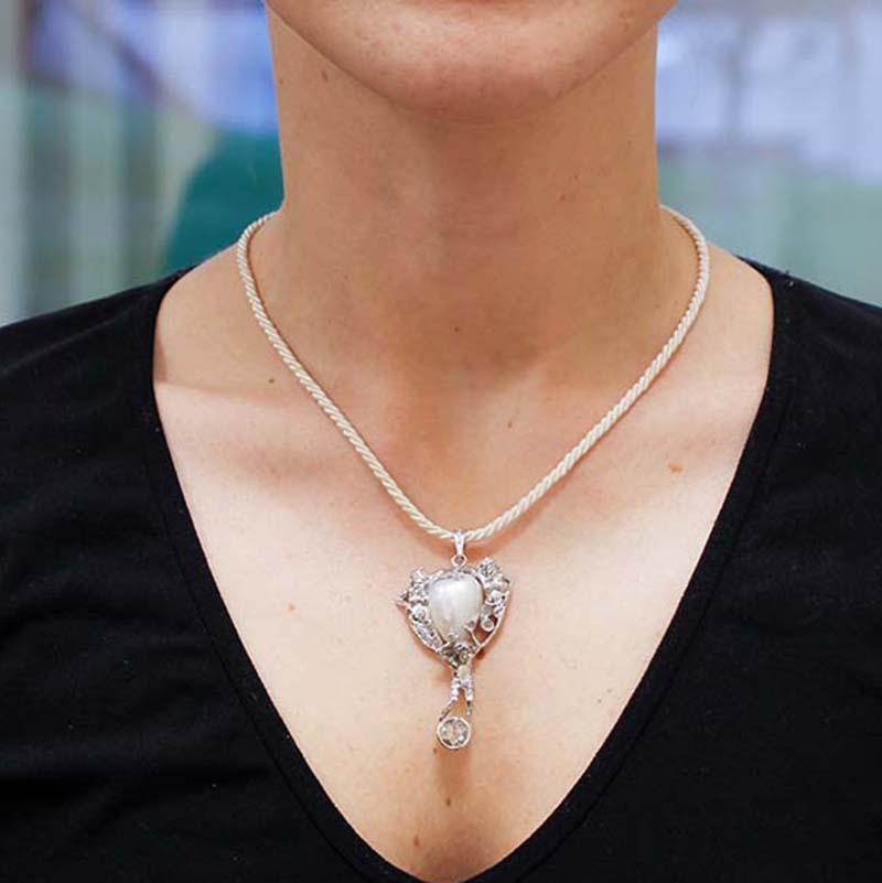 Women's Big Rose Cut Diamond, Baroque Pearl, Diamonds, 14Kt White Gold Pendant Necklace. For Sale