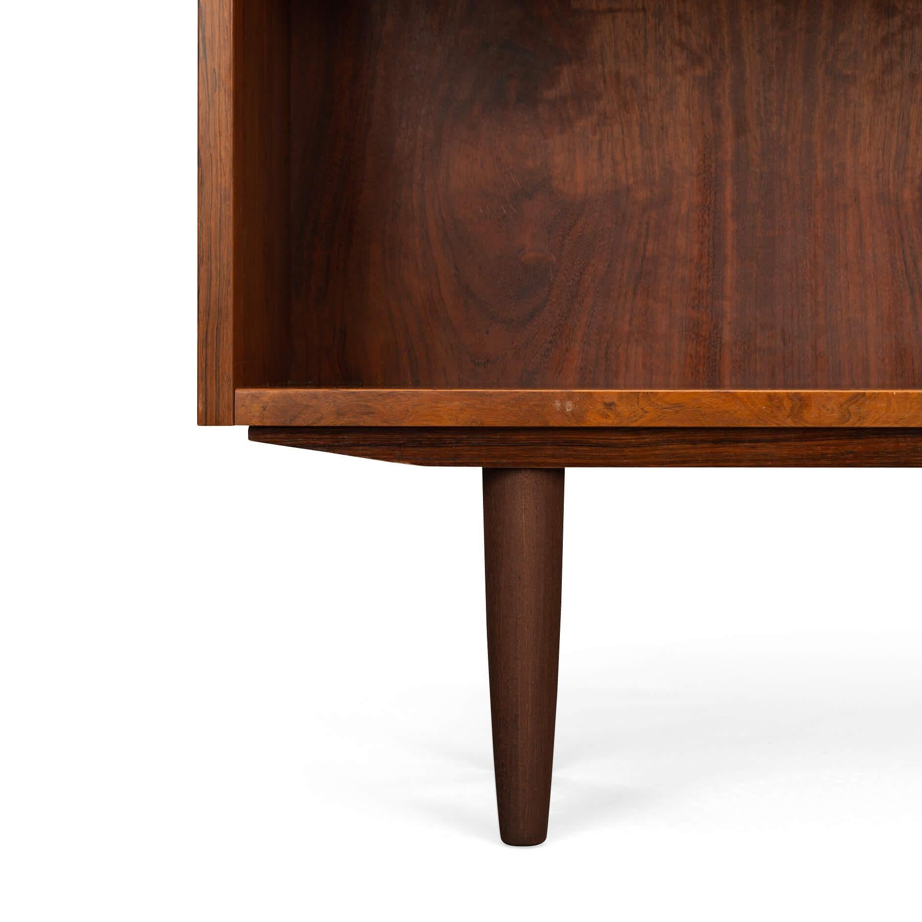 Big Rosewood Bookcase by Carlo Jensen for Hundevad & Co, 1960s In Good Condition In Elshout, NL