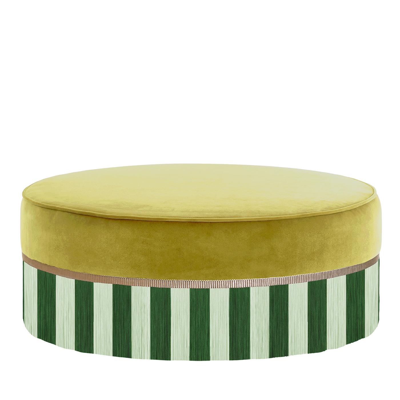 Grande pouf rotondo in velluto verde acido con frange bicolore in vendita 3
