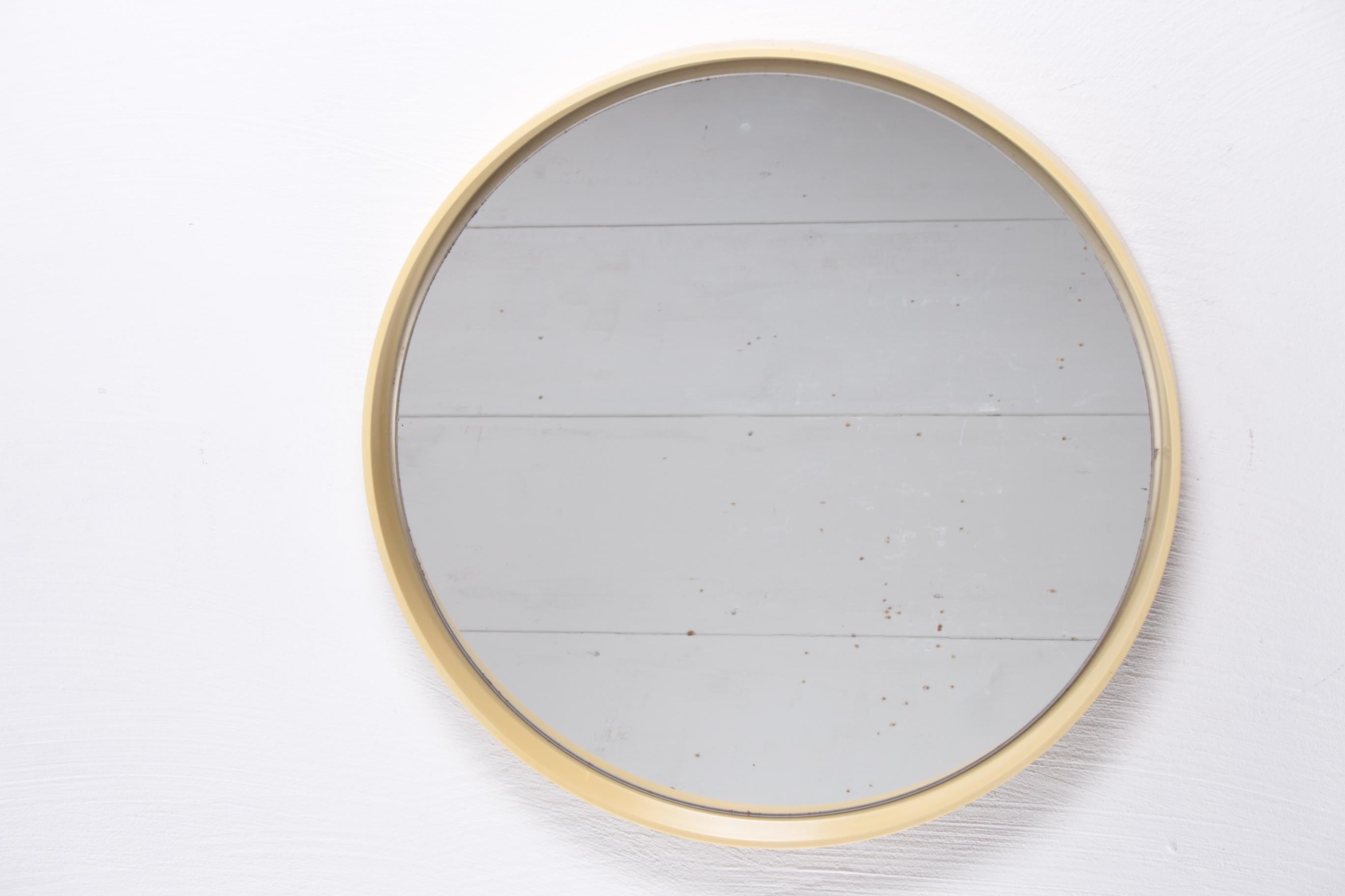 Big Round Creme Wall Mirror with Plastic Edge 1960 For Sale 5