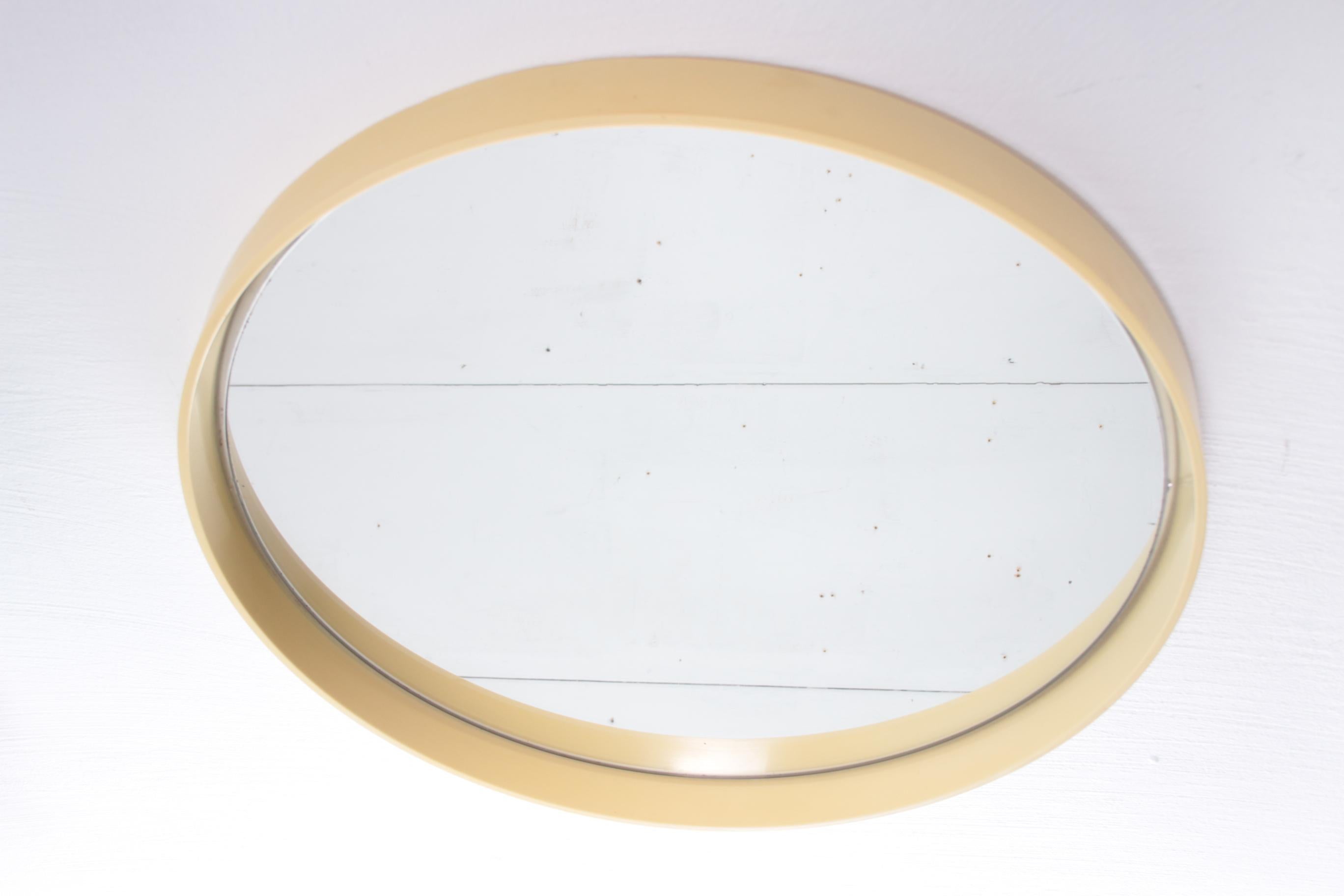 Big Round Creme Wall Mirror with Plastic Edge 1960 For Sale 3