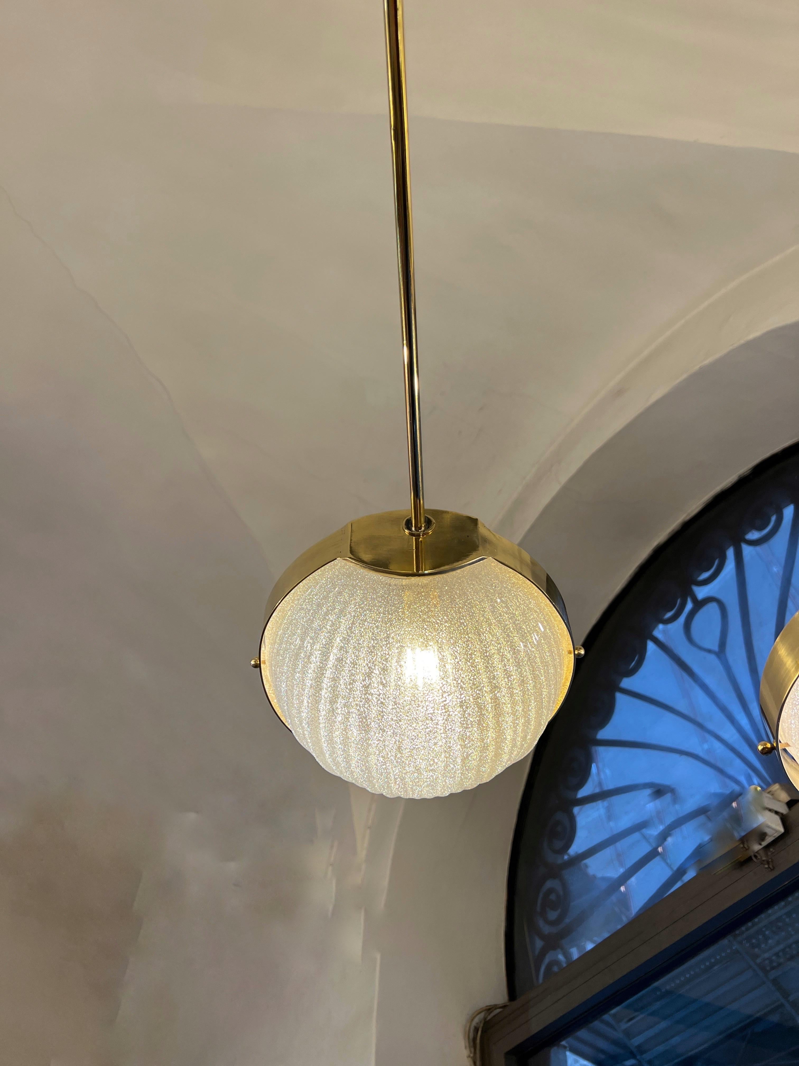 Big Round Murano Clear Glass and Staggered Brass Arms Chandelier 1970 For Sale 4