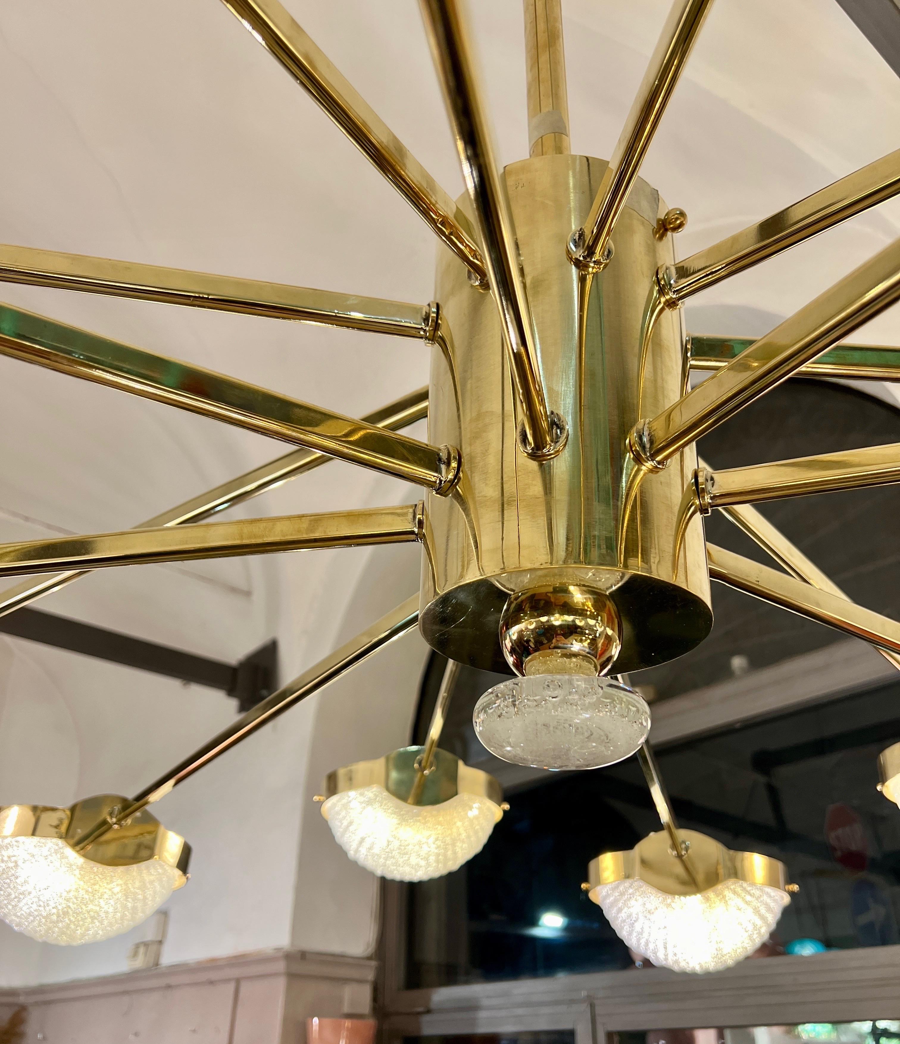 Big Round Murano Clear Glass and Staggered Brass Arms Chandelier 1970 For Sale 7