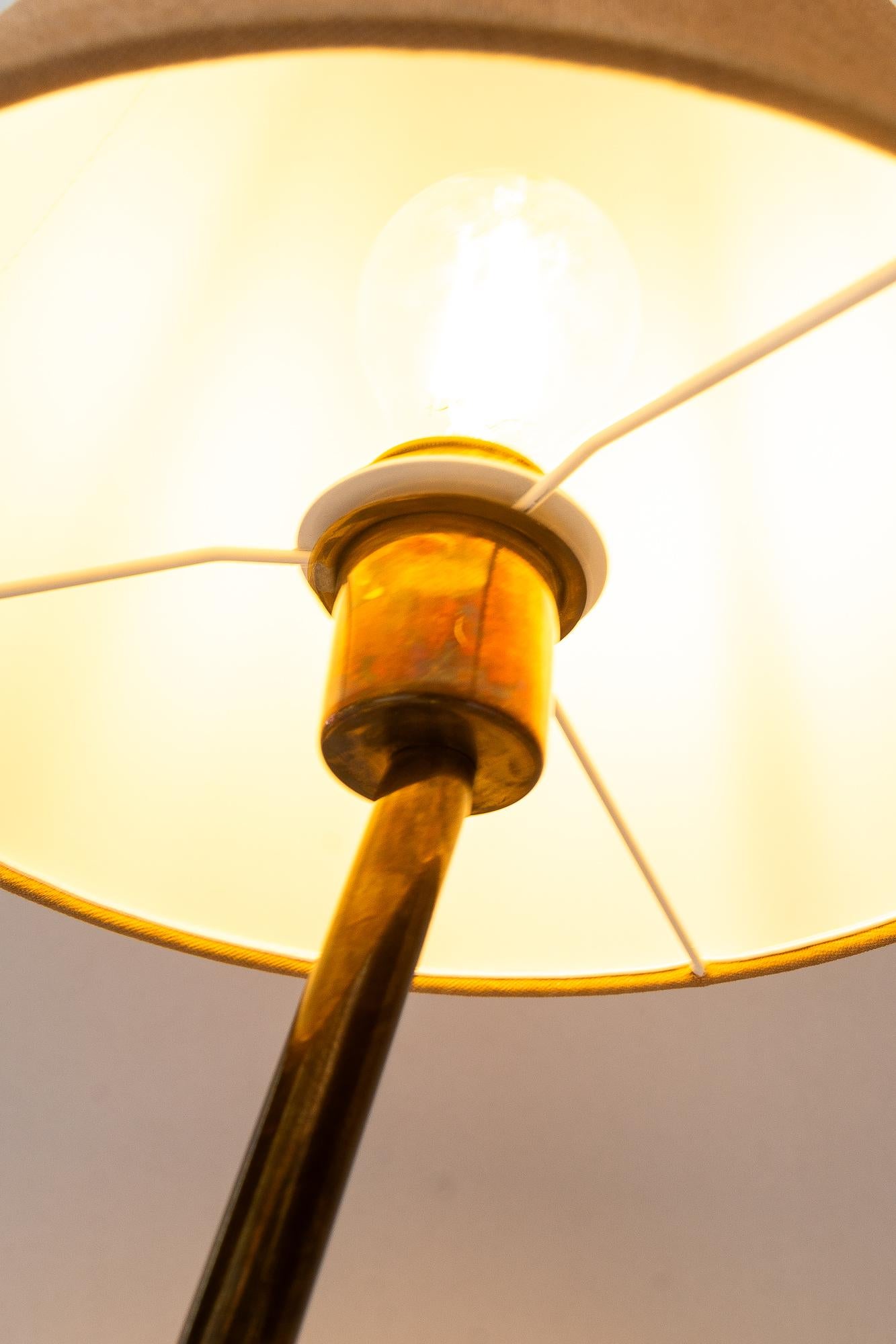 Große Rupert Nikoll Tischlampe mit Stoffschirm wien um 1950 im Angebot 6