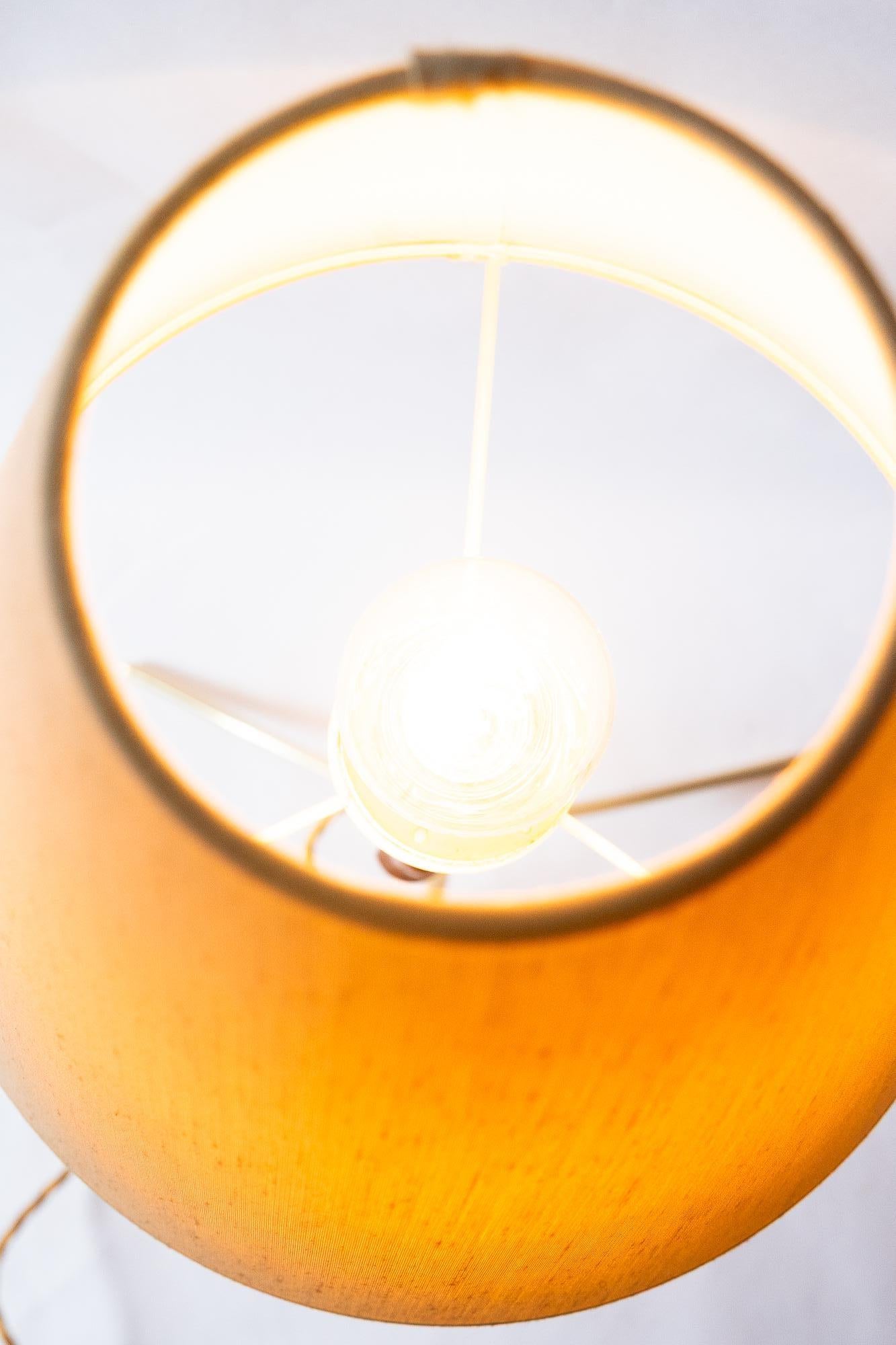 Big Rupert Nikoll Tischlampe mit Stoffschirm wien um 1950 im Angebot 6