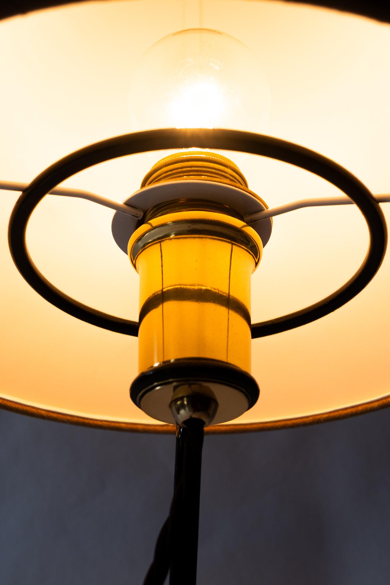 Big Rupert Nikoll Lampe de table avec abat-jour en tissu vienne vers 1950 en vente 9