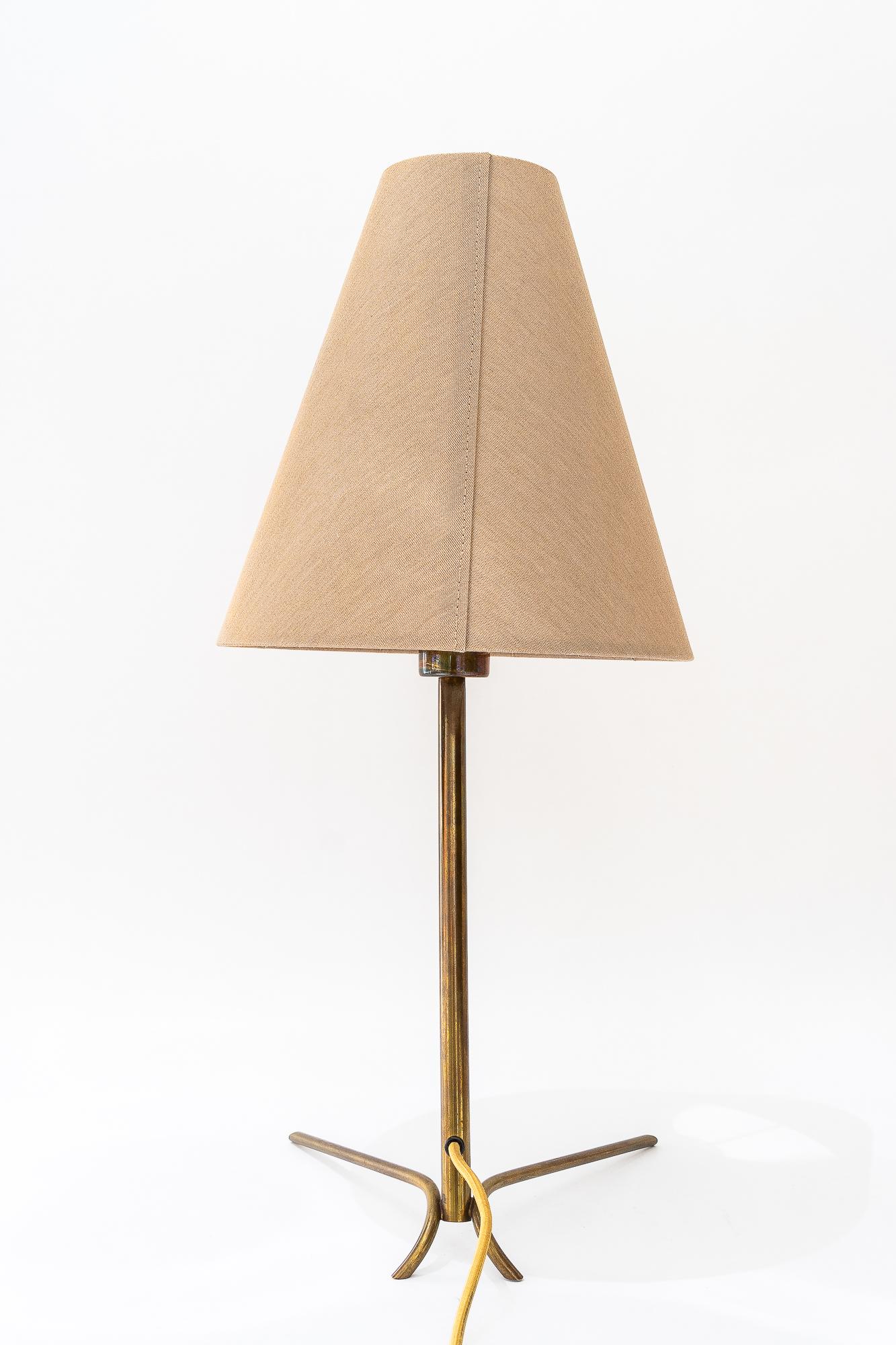 Große Rupert Nikoll Tischlampe mit Stoffschirm wien um 1950 (Messing) im Angebot