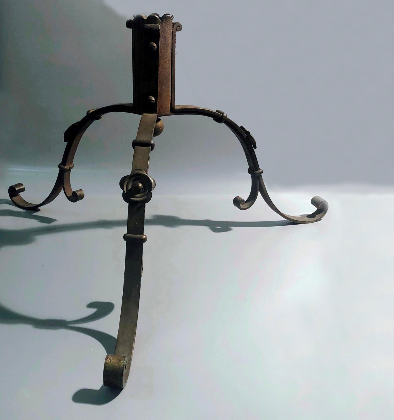 Christmas tree stand in forged iron attributed to workshop of Julius Jungfer, Budapest ( 1841 - 1908 ) Handcrafted and in original condition. Viewable traces of fire-gilding. Hungary 2nd half of 19th century, 
Very good original condition.