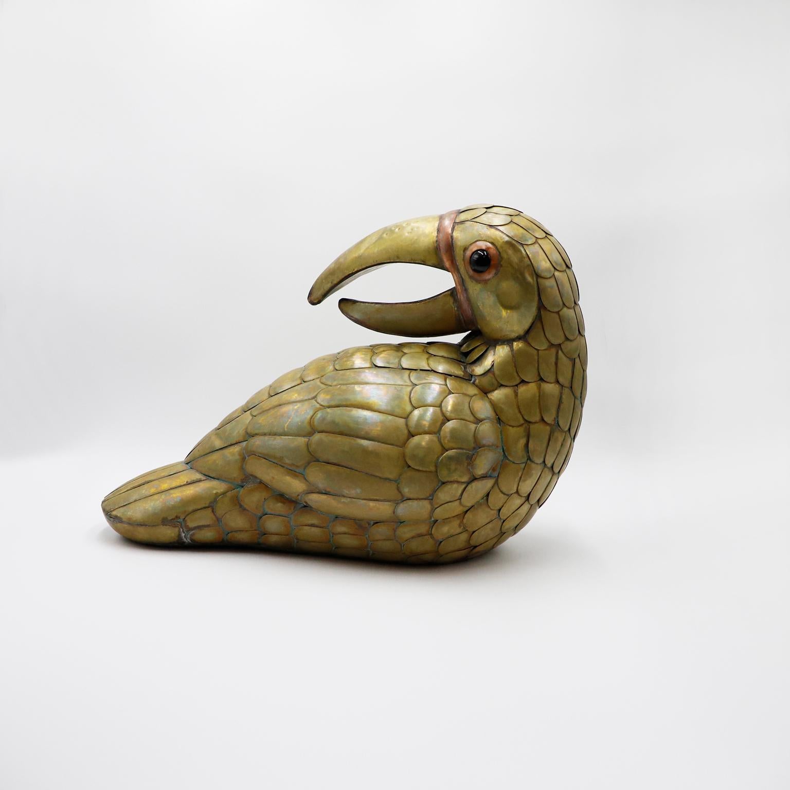 Mid-Century Modern Big Size Mexican Sculpture of Toucan For Sale