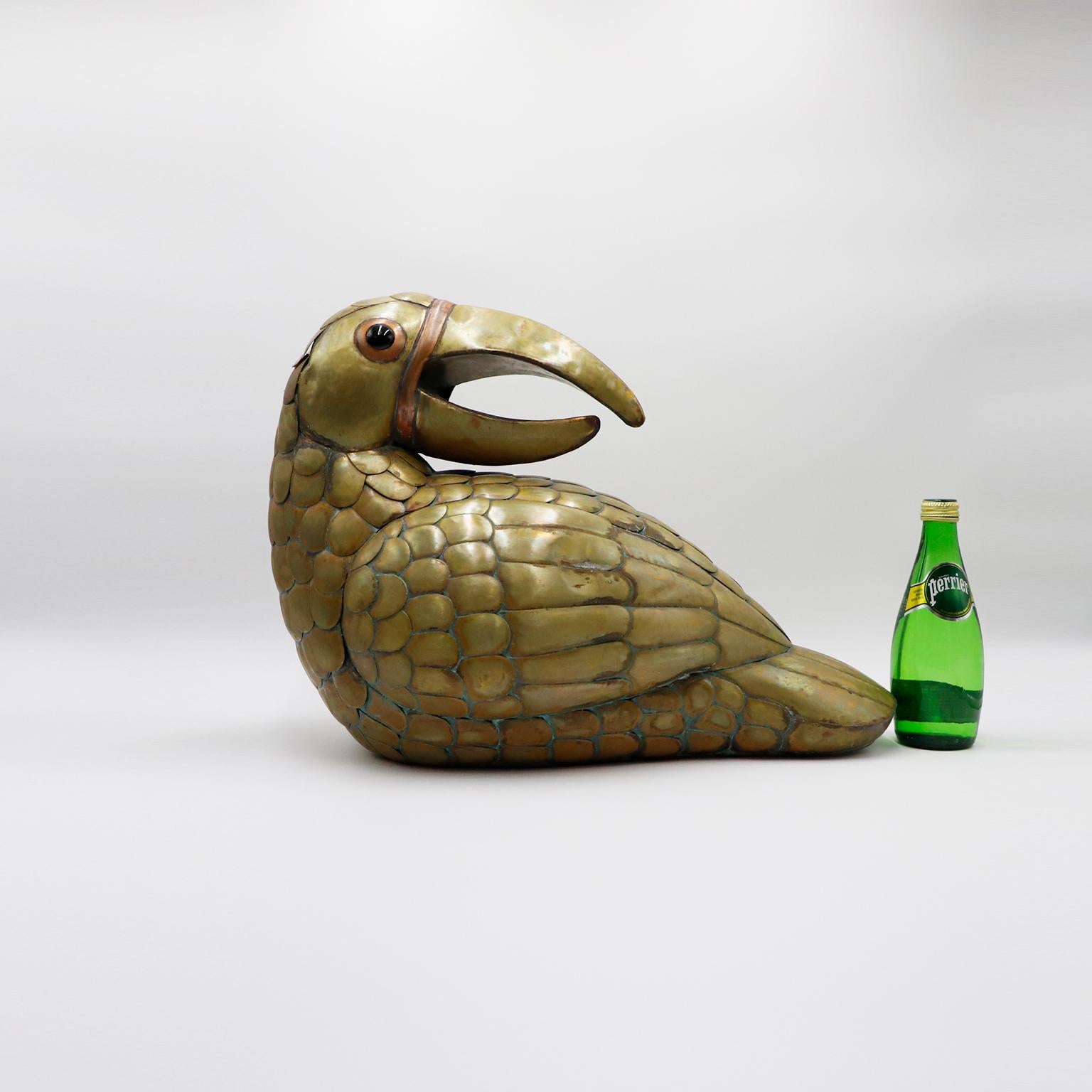 Mid-20th Century Big Size Mexican Sculpture of Toucan For Sale