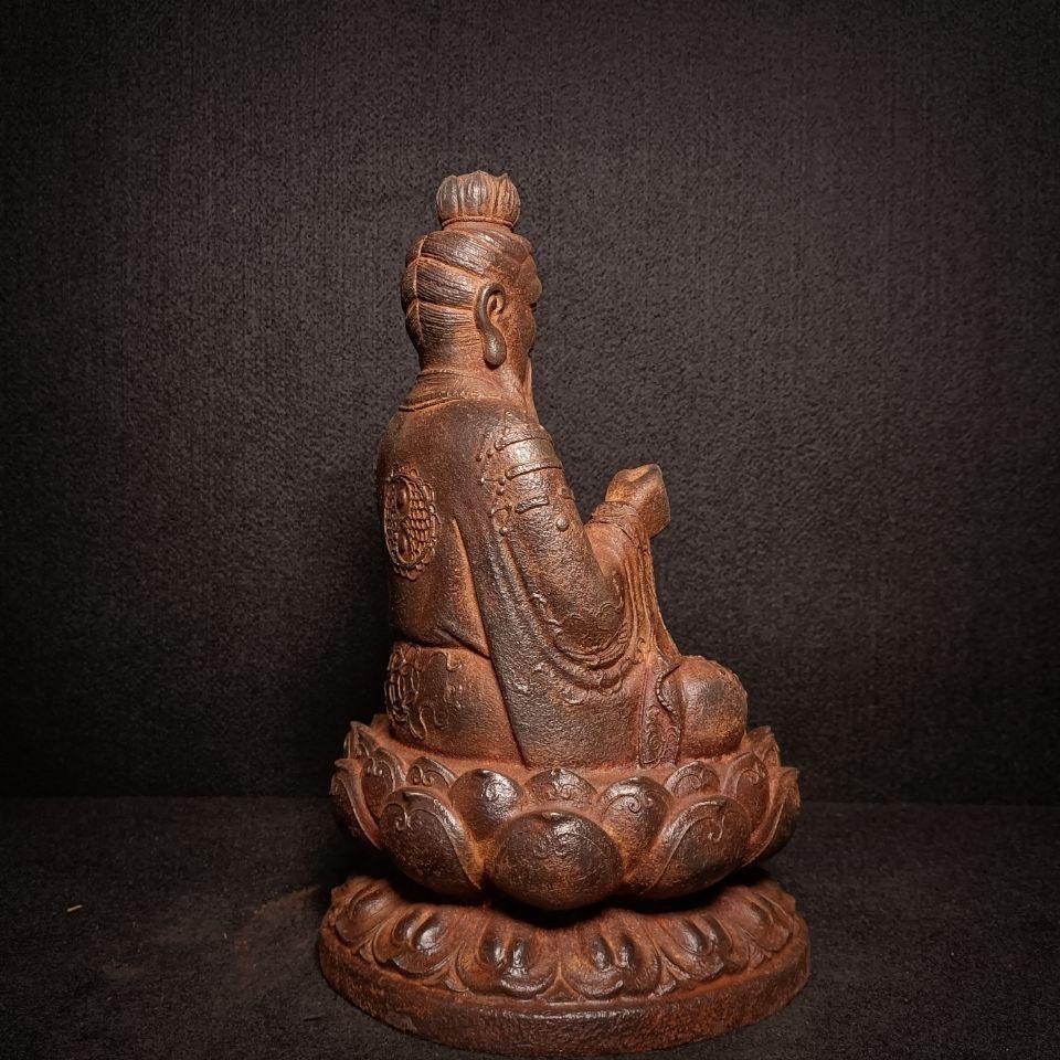 Estatua del Antepasado Taoísta Sanqing de Hierro Viejo Sentado de Gran Tamaño en venta 2
