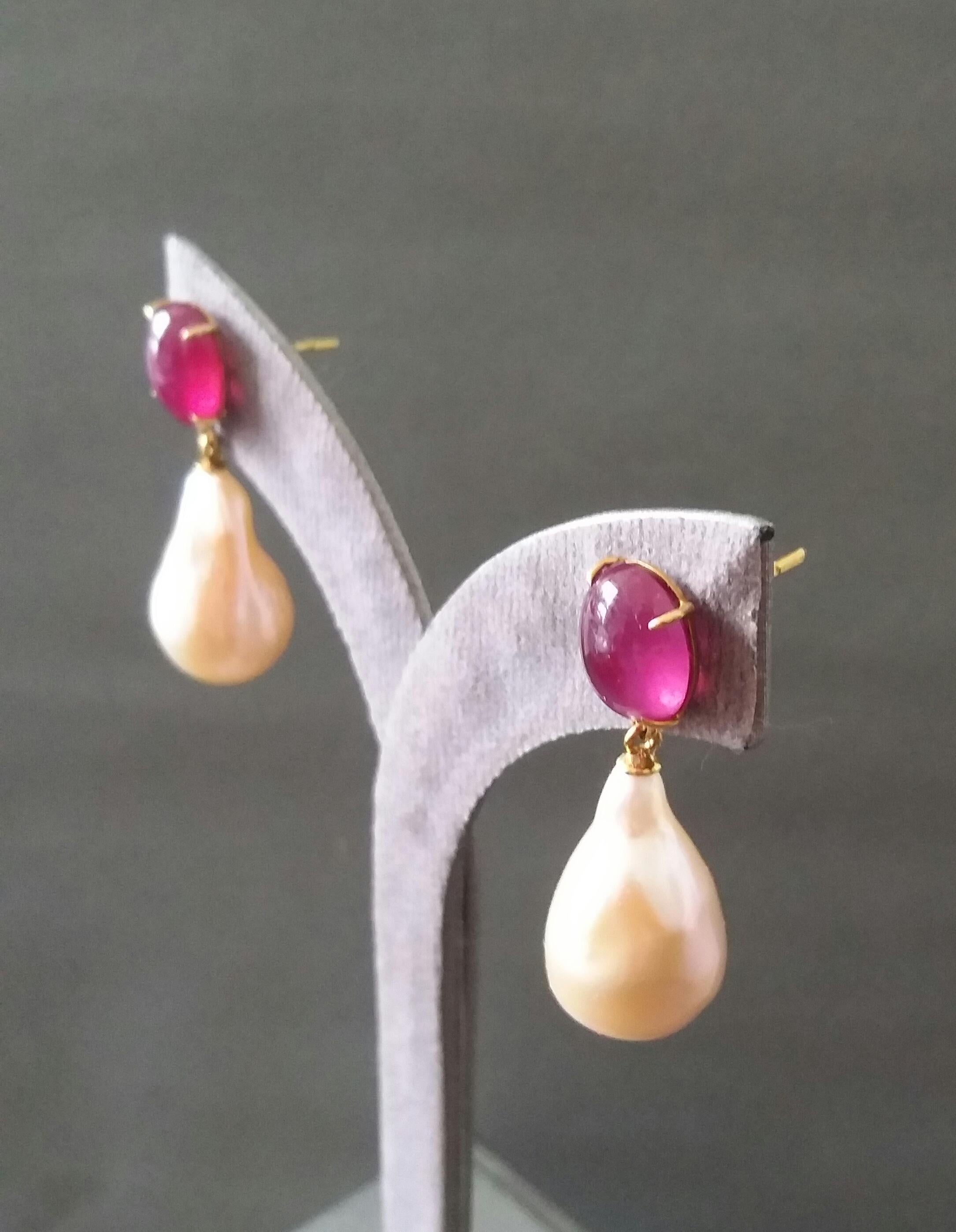 Big Size Pear Shape Cream Color Pearls Oval Ruby Cabochon 14 Karat Gold Earrings For Sale 1