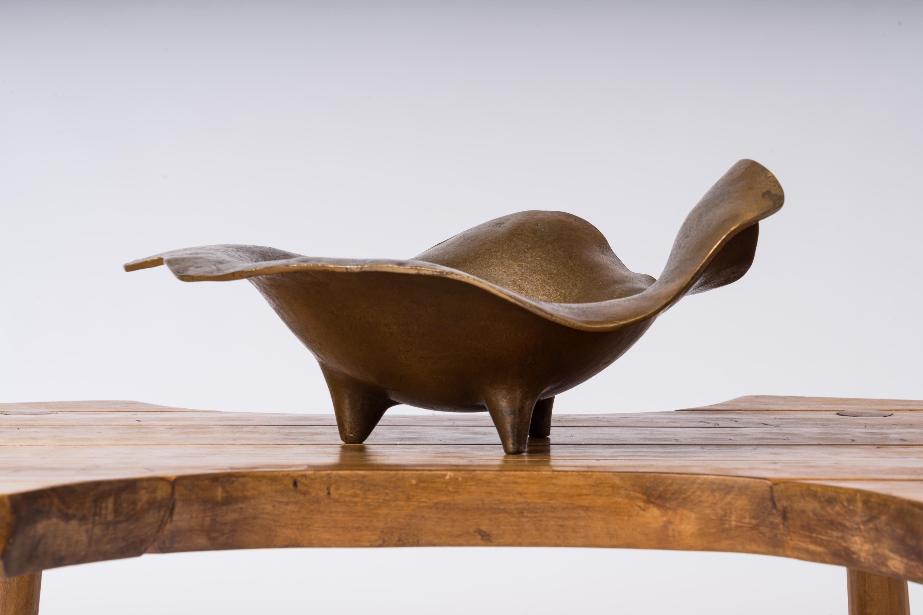 Late 20th Century Big Size Solid Bronze Decorative Dish on Tripod Feet - France 1970's For Sale